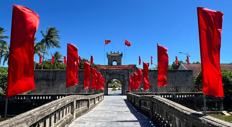 Tour HUẾ - QUẢNG TRỊ - QUẢNG BÌNH - VINH 4 ngày 3 đêm