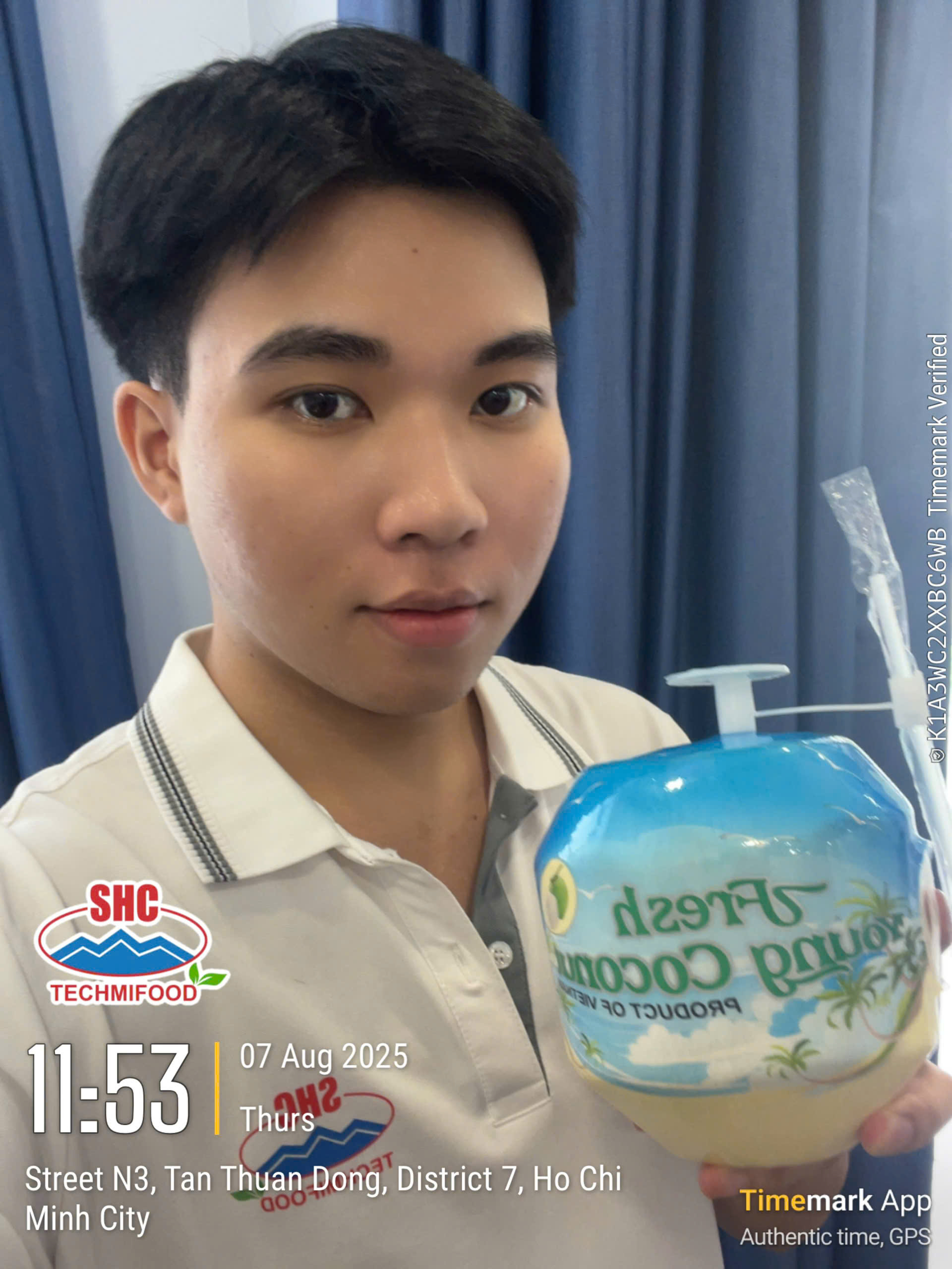 How TECHMIFOOD Removes Non-Standard Fresh Coconuts from Export Shipments