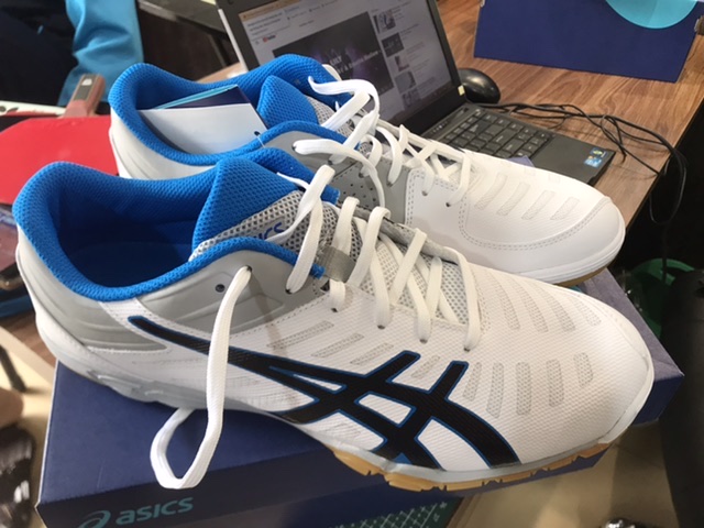 Giày OAsics Attack Excounter 2 ( màu trắng)