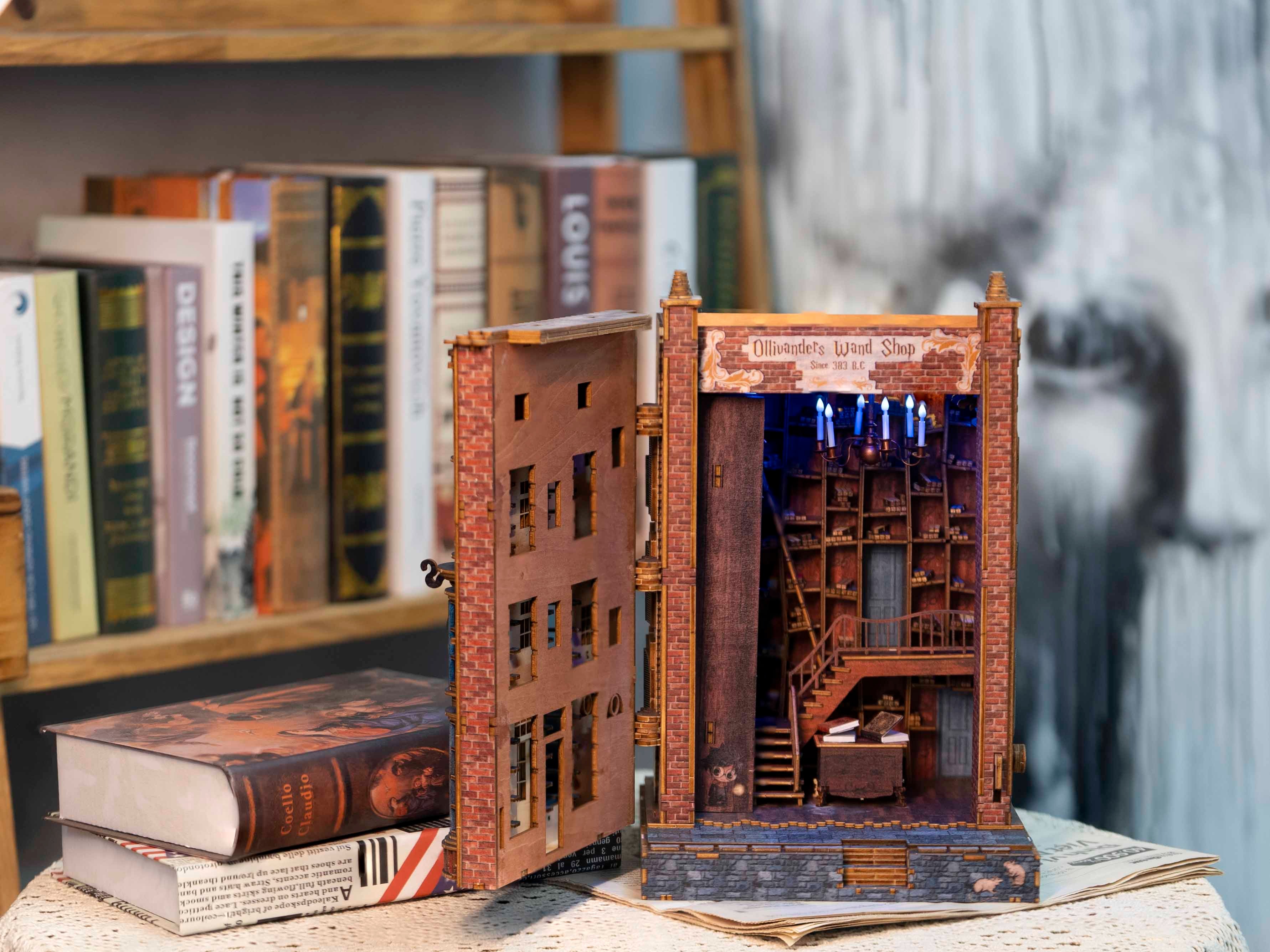 [Bí Ẩn Đũa Phép Ollivanders] – Góc Nhỏ Ma Thuật Cho Kệ Sách Của Bạn!