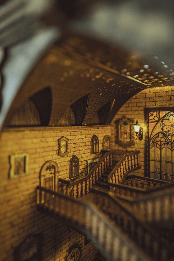 Mô hình Halom book nook diy Đại Sảnh Đường Renaissance Hogwart