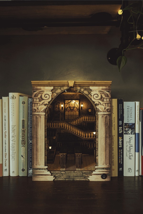 Mô hình Halom book nook diy Đại Sảnh Đường Renaissance Hogwart