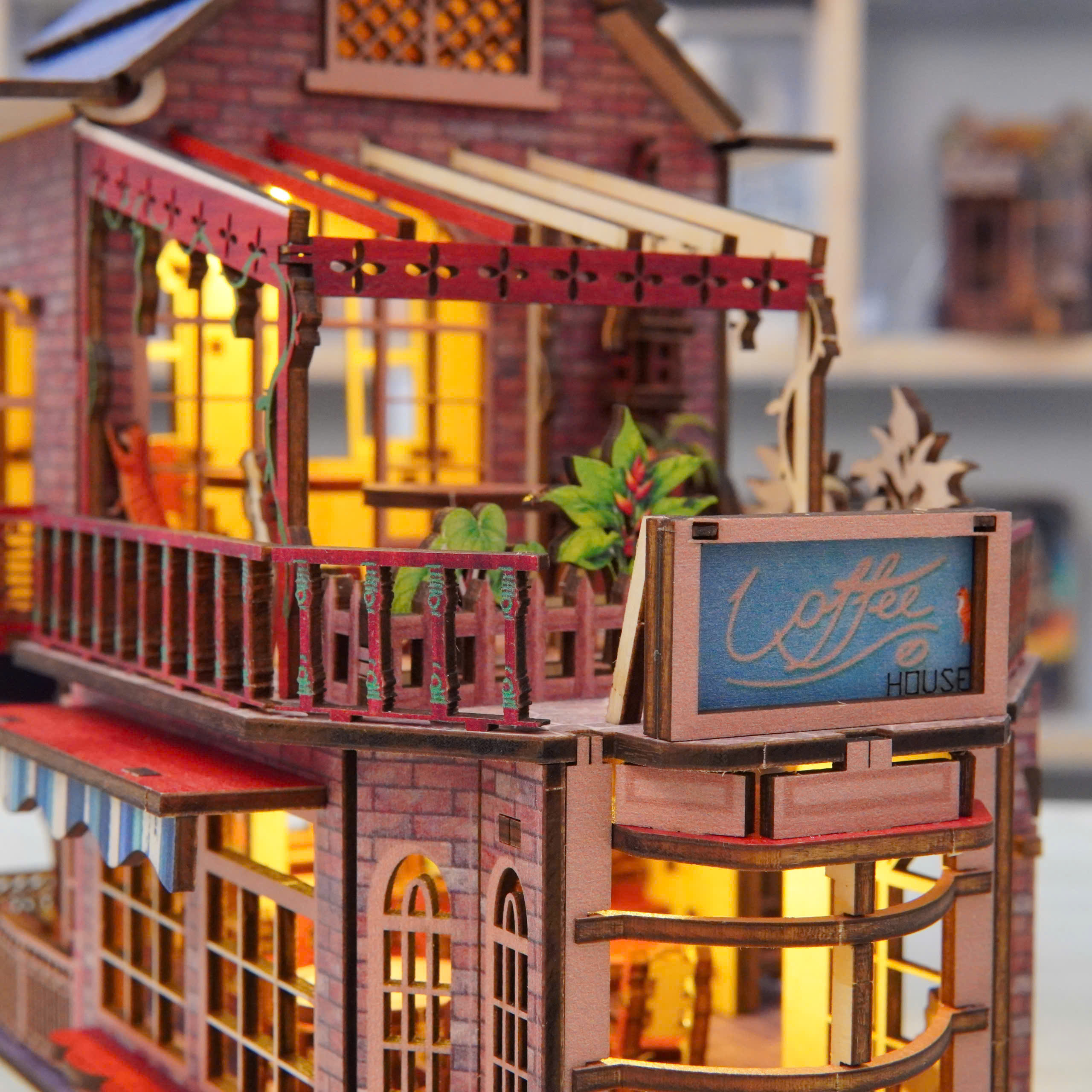 The Cat’s Balcony - Góc ban công nhỏ của mèo