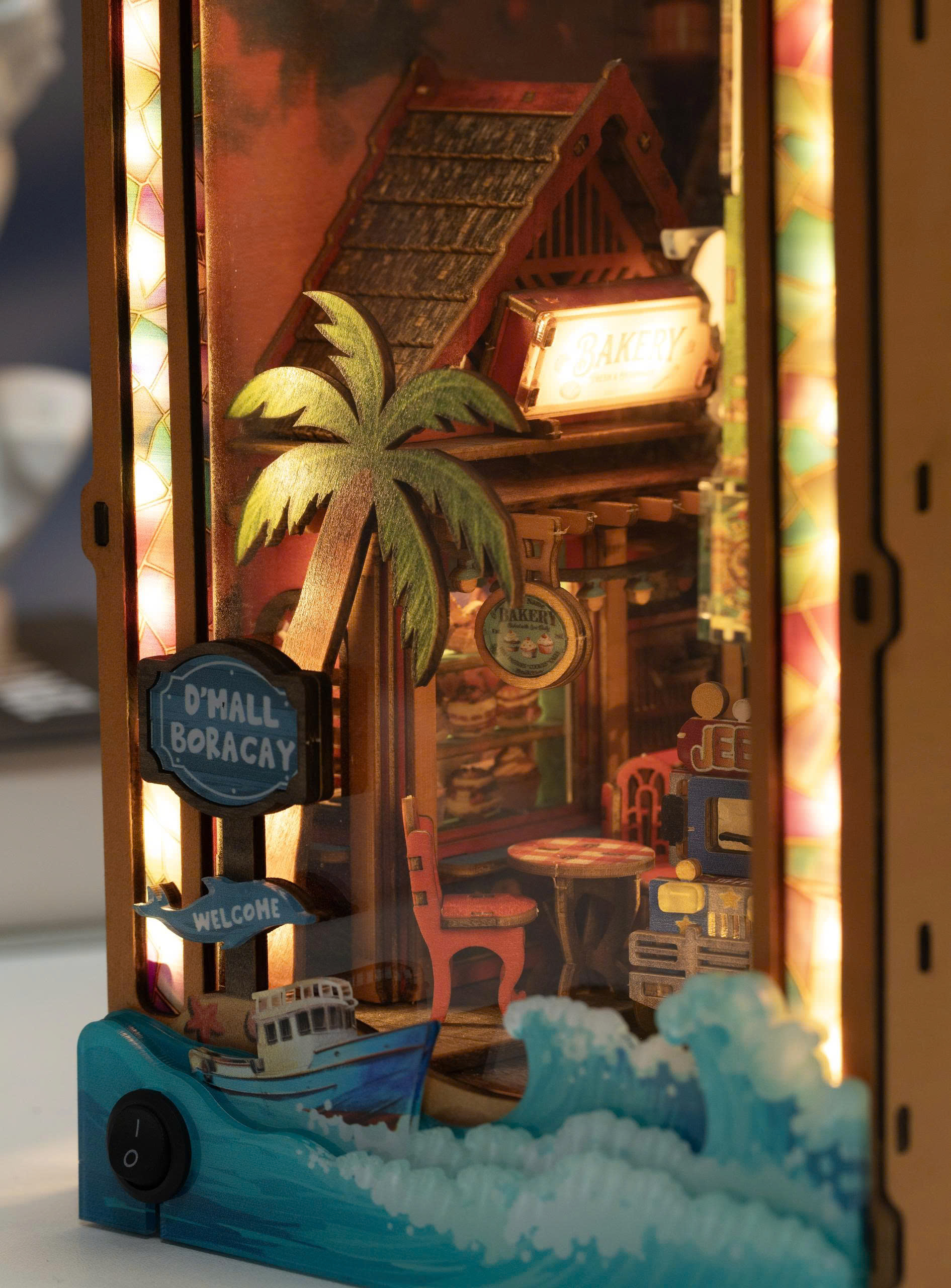 Mô Hình Gỗ DIY Book Nook Halom D'Mall Boracay Manila Philippines Có Đèn LED Decor Kệ Sách Quà Tặng