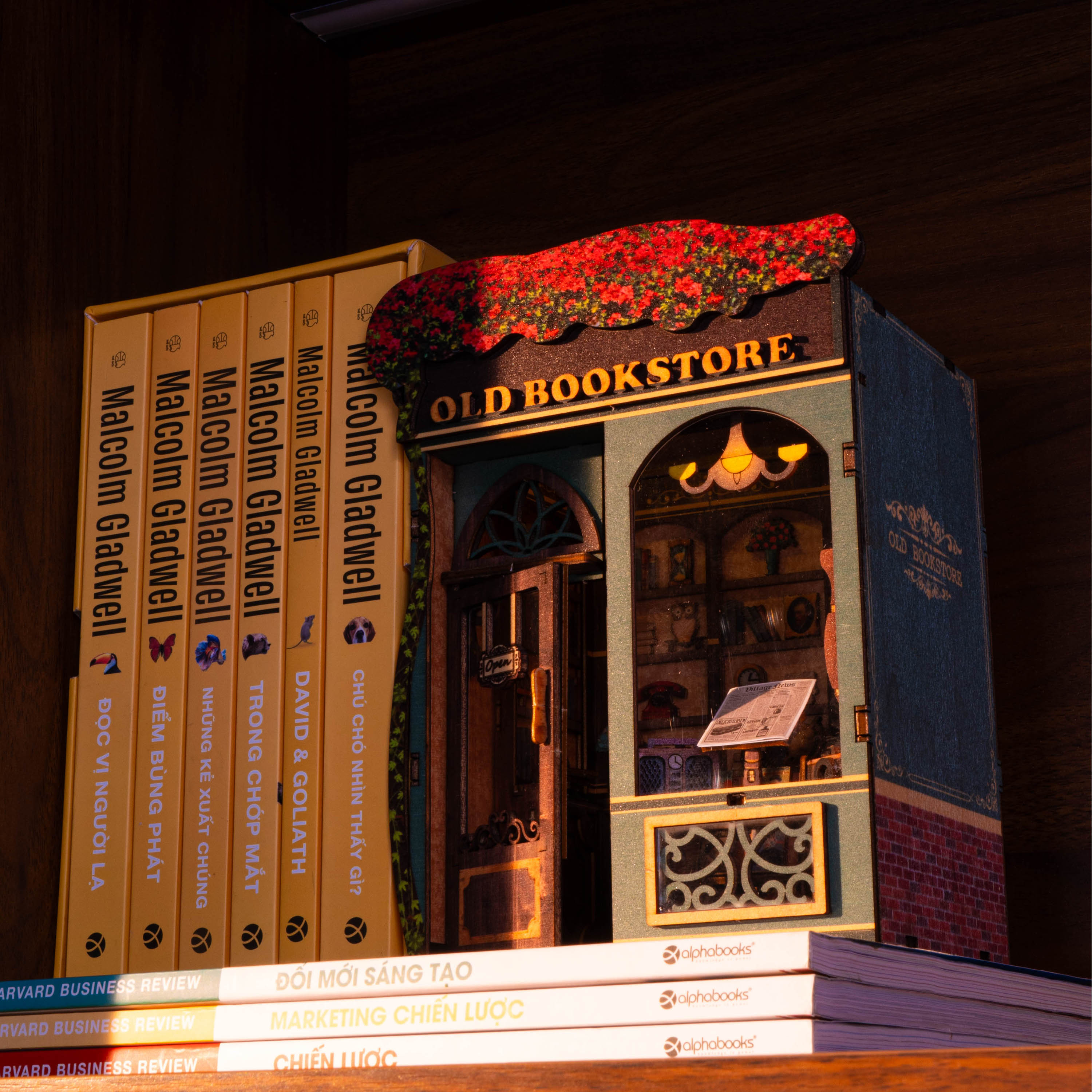 Mô Hình Halom book nook diy Old Book Store