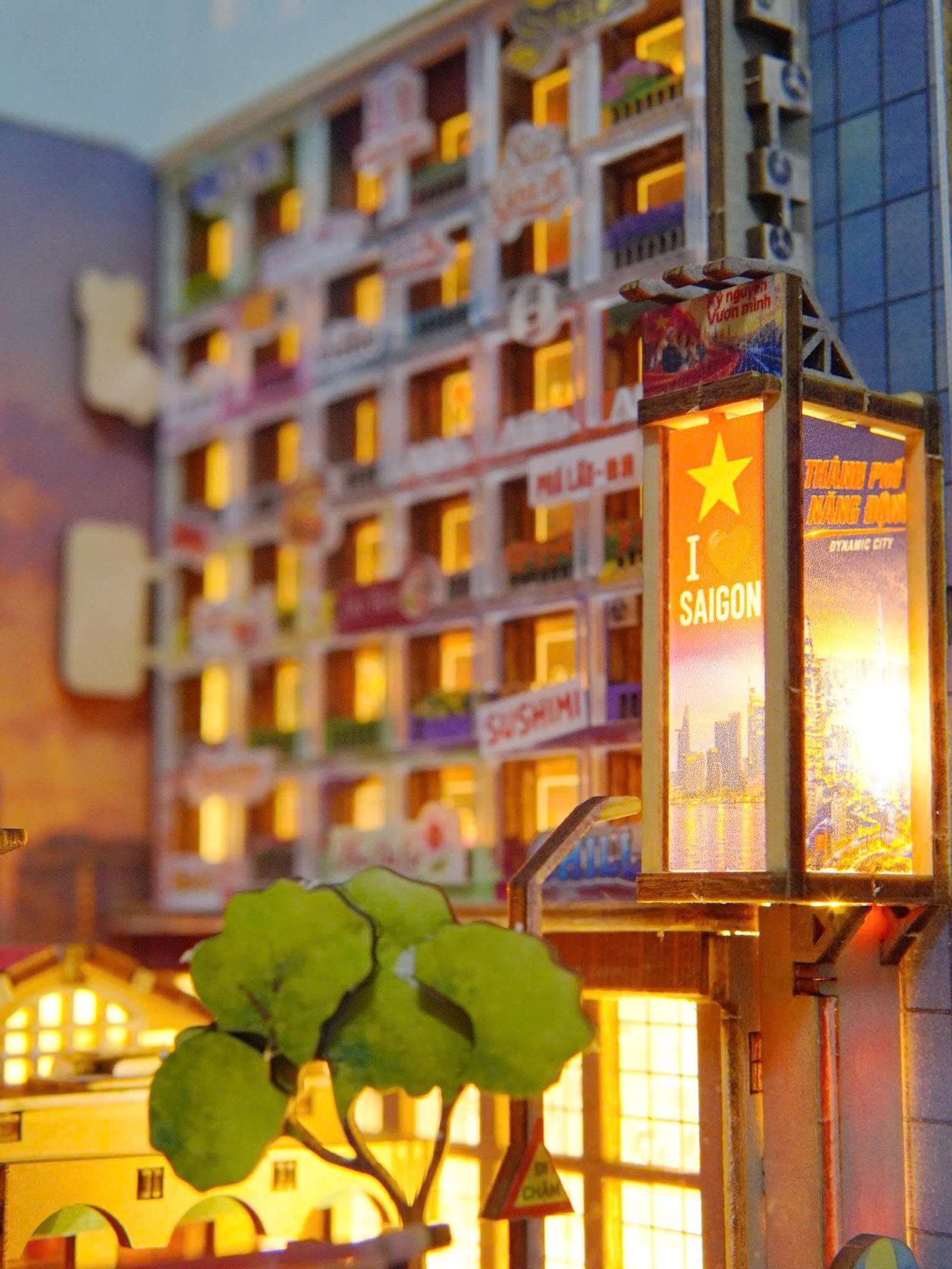 Mô Hình DIY Halom Sài Gòn Phố – Saigon Streets Có Đèn LED