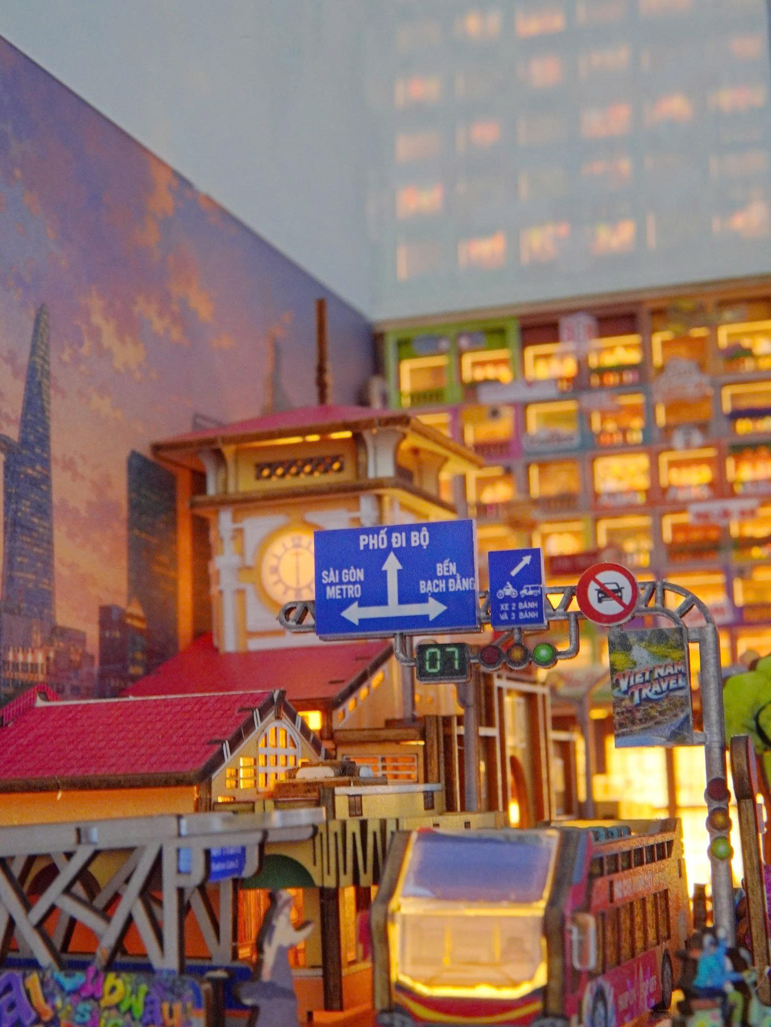 Mô Hình DIY Halom Sài Gòn Phố – Saigon Streets Có Đèn LED