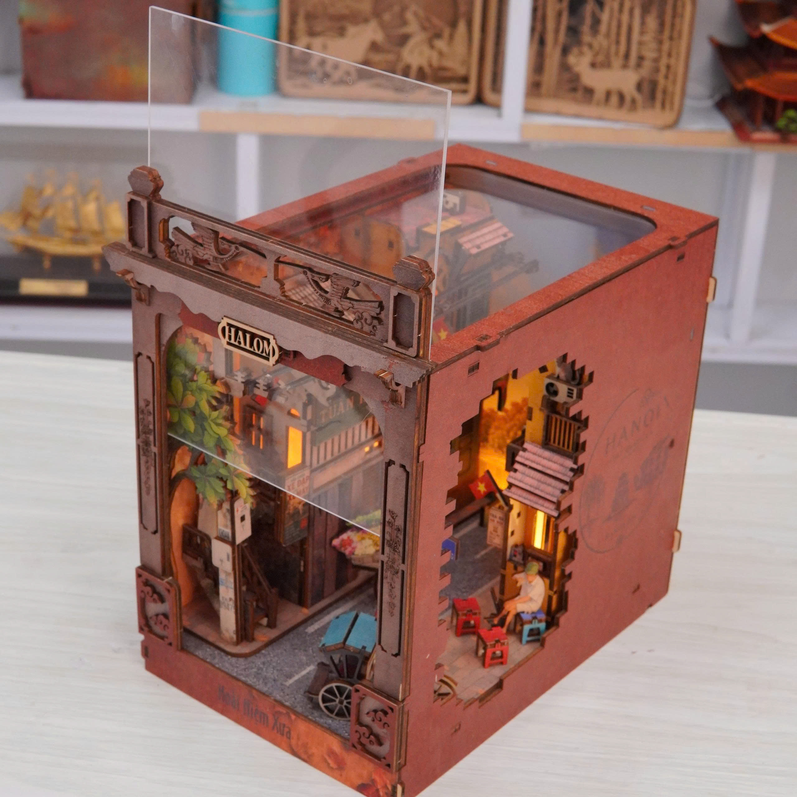 Mô Hình Gỗ DIY Book Nook Halom Phố Cổ Hà Nội Có Đèn LED Decor Kệ Sách Quà Tặng