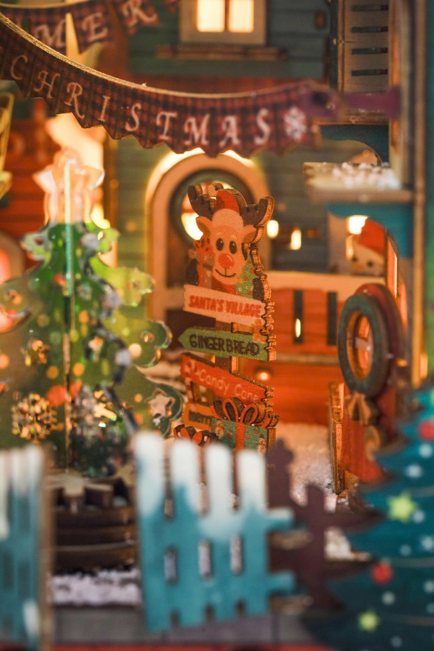 Mô hình Halom book nook Đêm Giáng Sinh