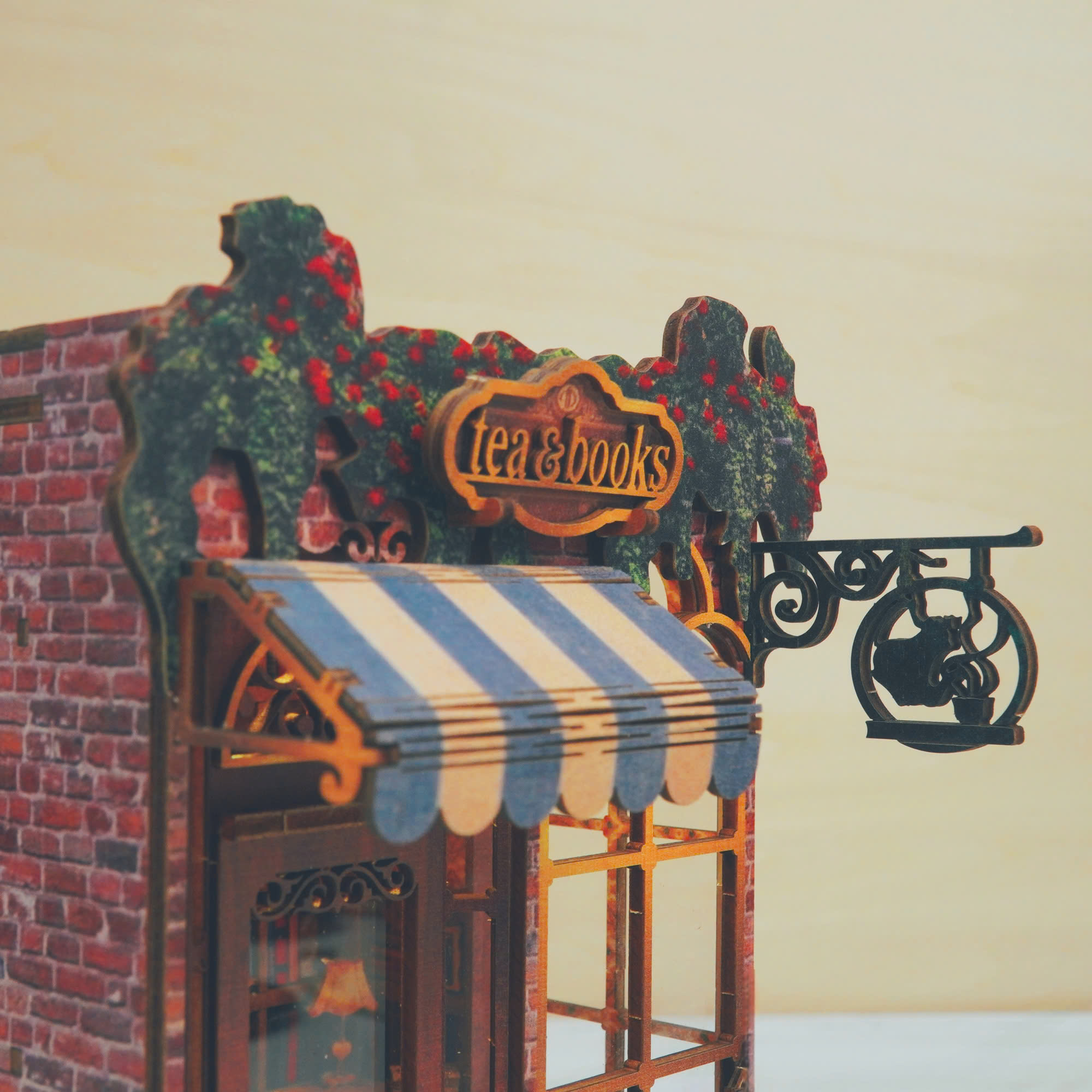 Mô hình Halom book nook Tea Books DIY