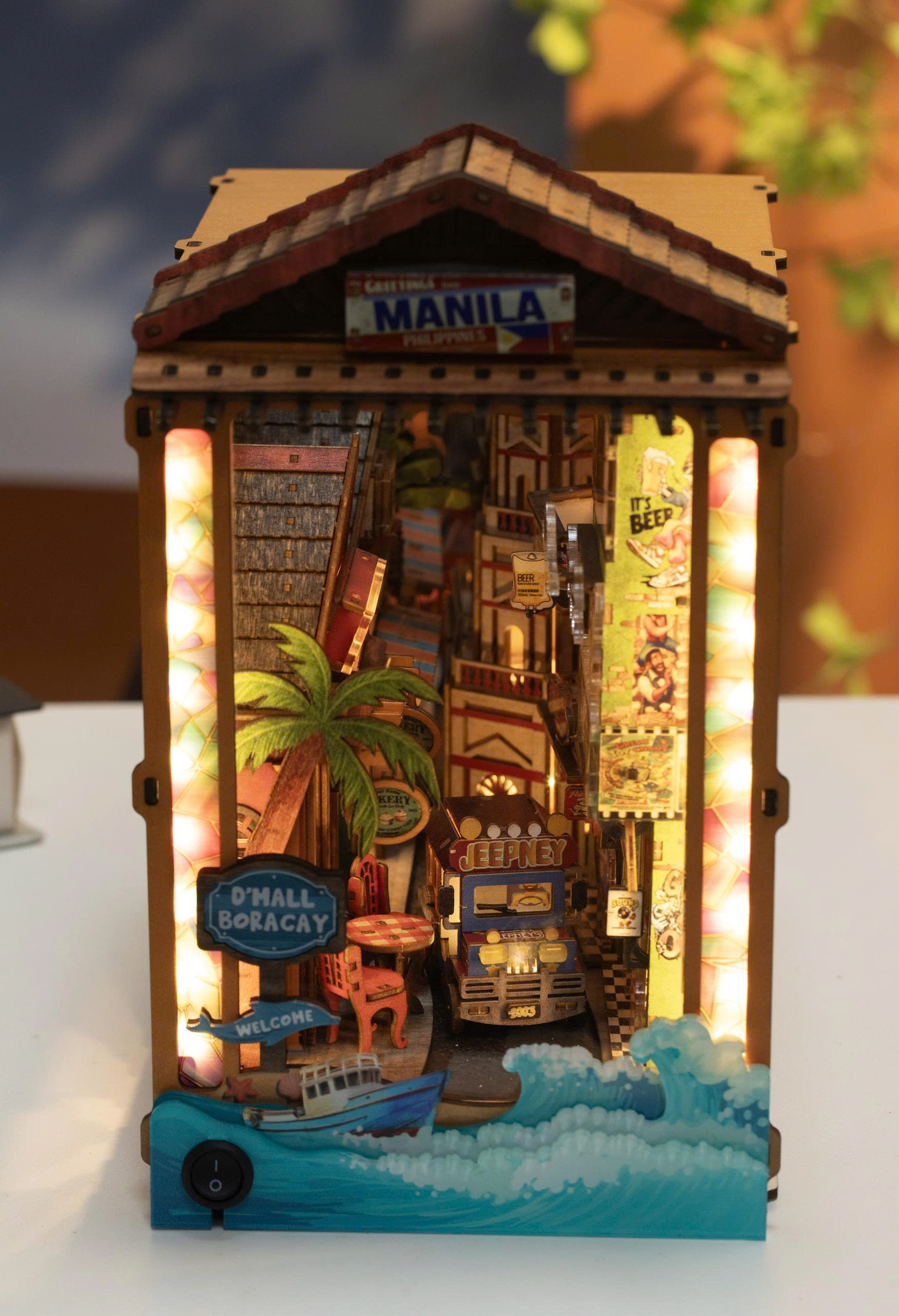 Mô Hình Gỗ DIY Book Nook Halom D'Mall Boracay Manila Philippines Có Đèn LED Decor Kệ Sách Quà Tặng