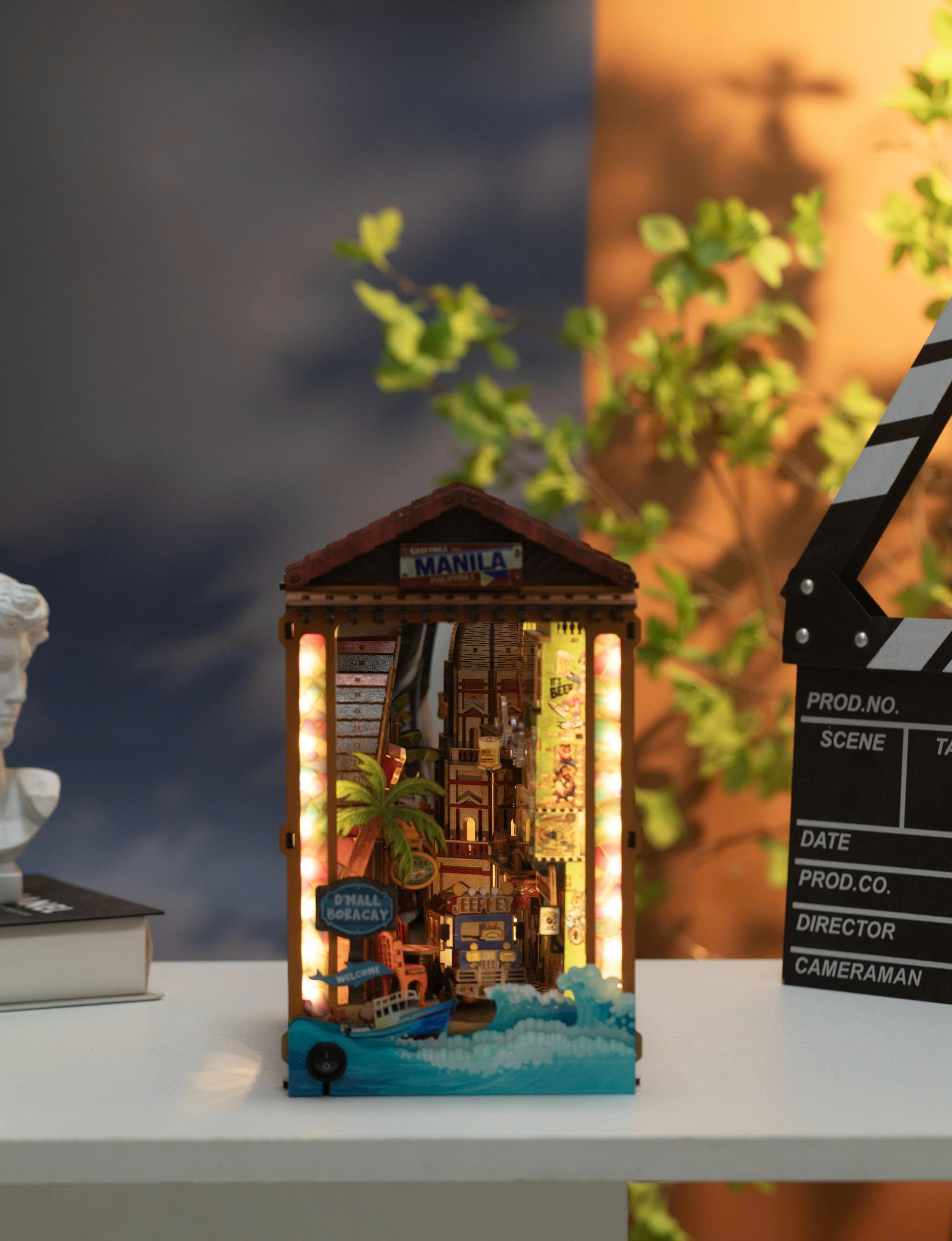 Mô Hình Gỗ DIY Book Nook Halom D'Mall Boracay Manila Philippines Có Đèn LED Decor Kệ Sách Quà Tặng