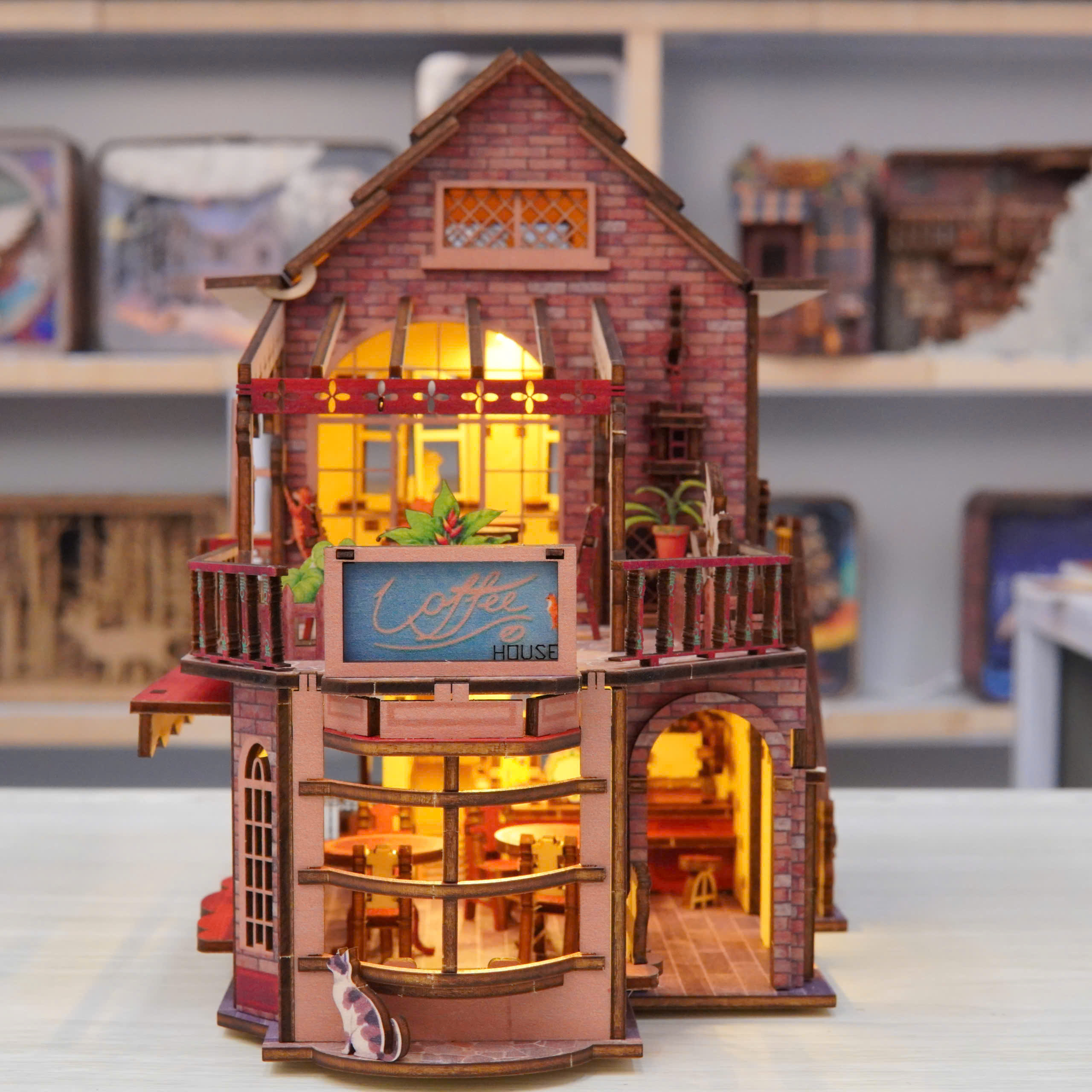 The Cat’s Balcony - Góc ban công nhỏ của mèo