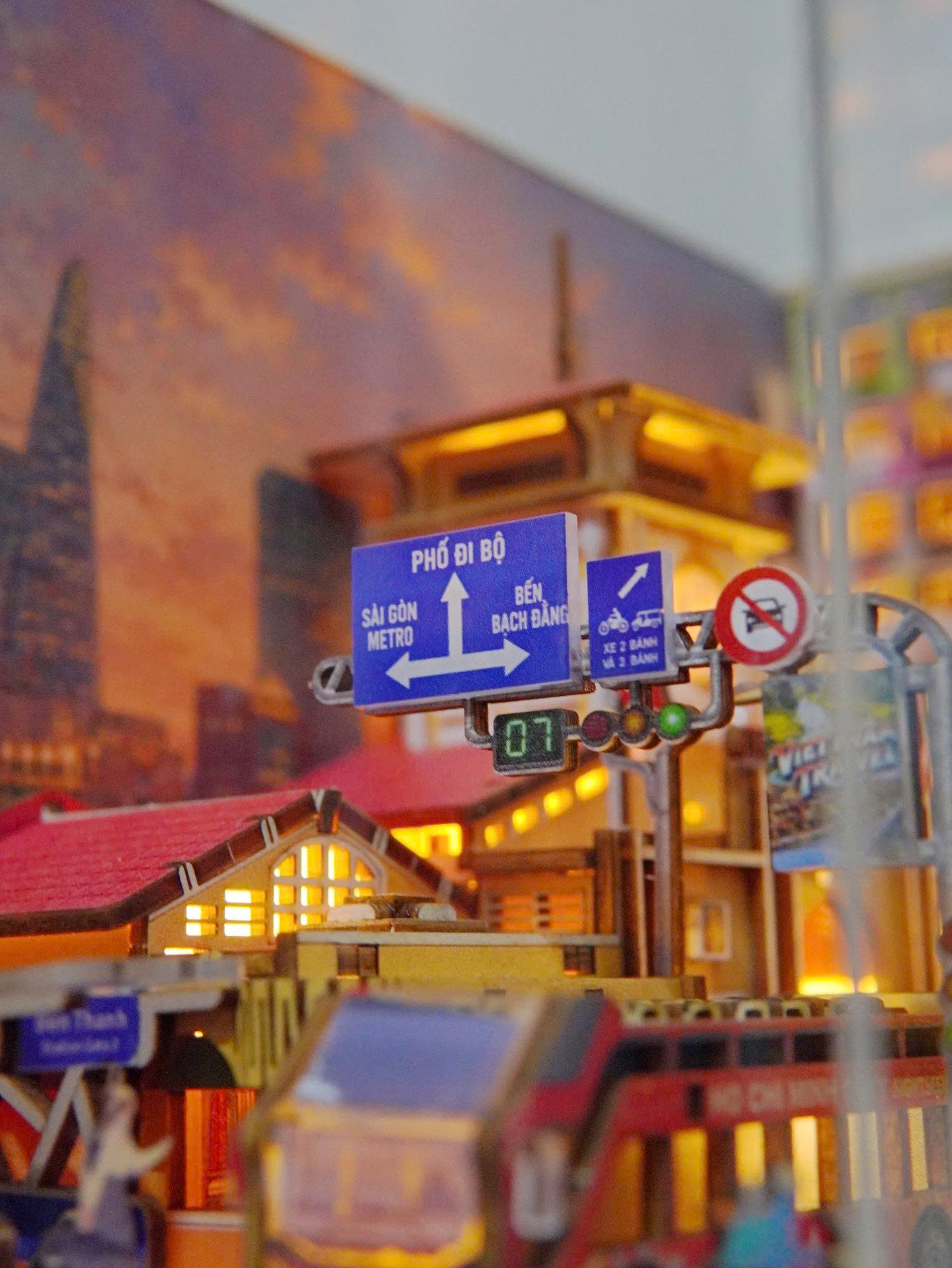 Mô Hình DIY Halom Sài Gòn Phố – Saigon Streets Có Đèn LED