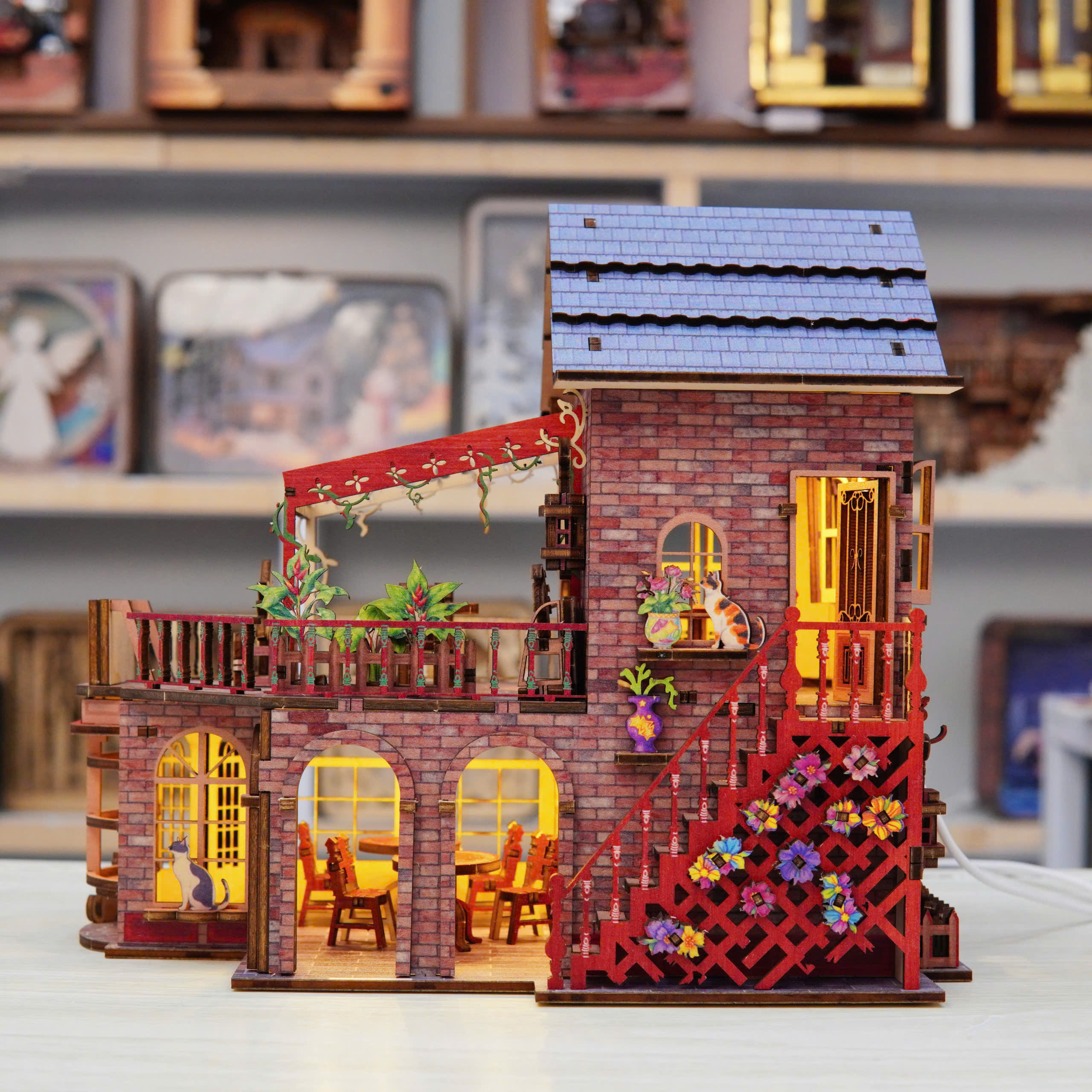 The Cat’s Balcony - Góc ban công nhỏ của mèo