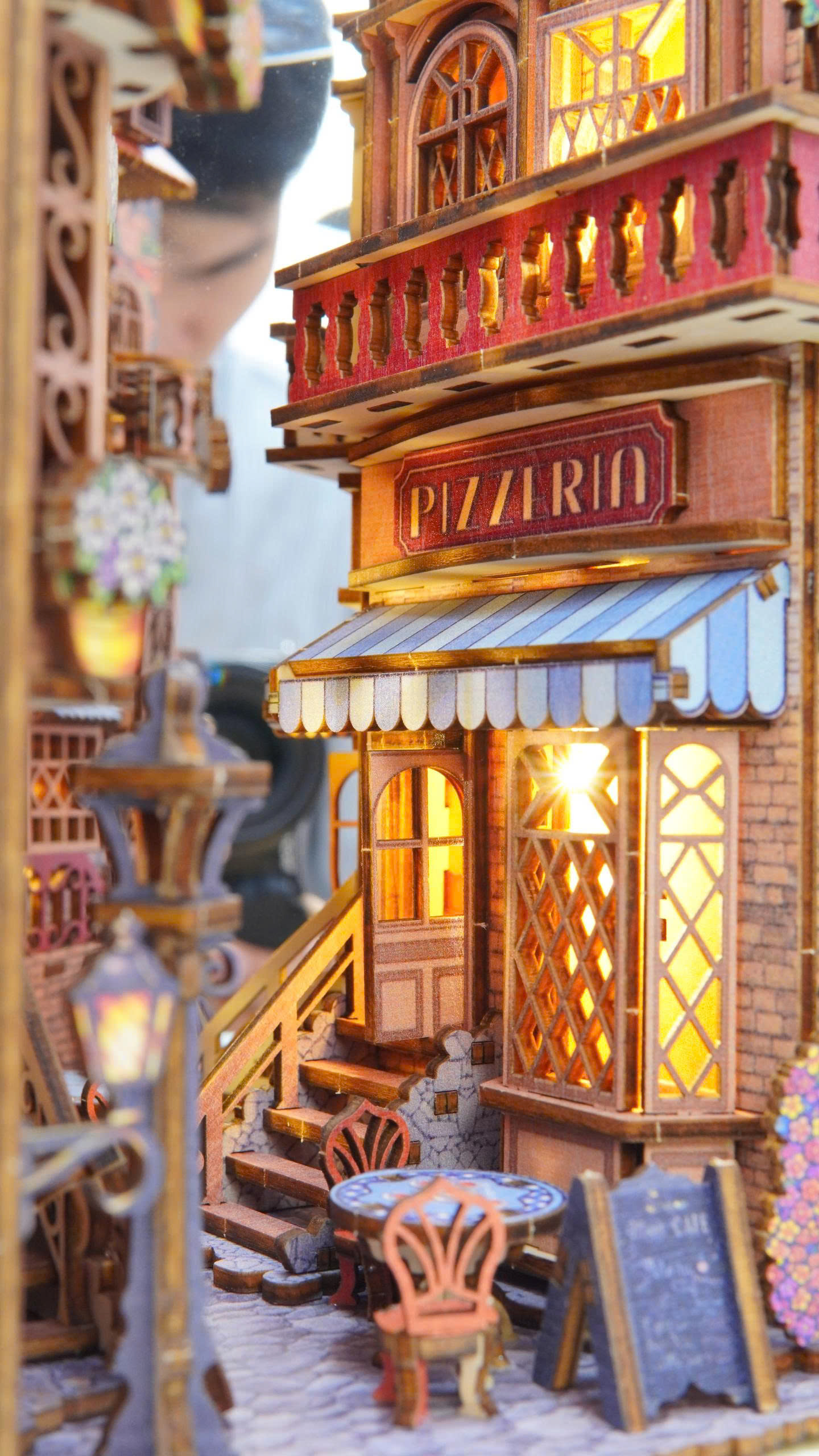 Mô hình Halom Góc Phố Châu Âu European Alley DIY