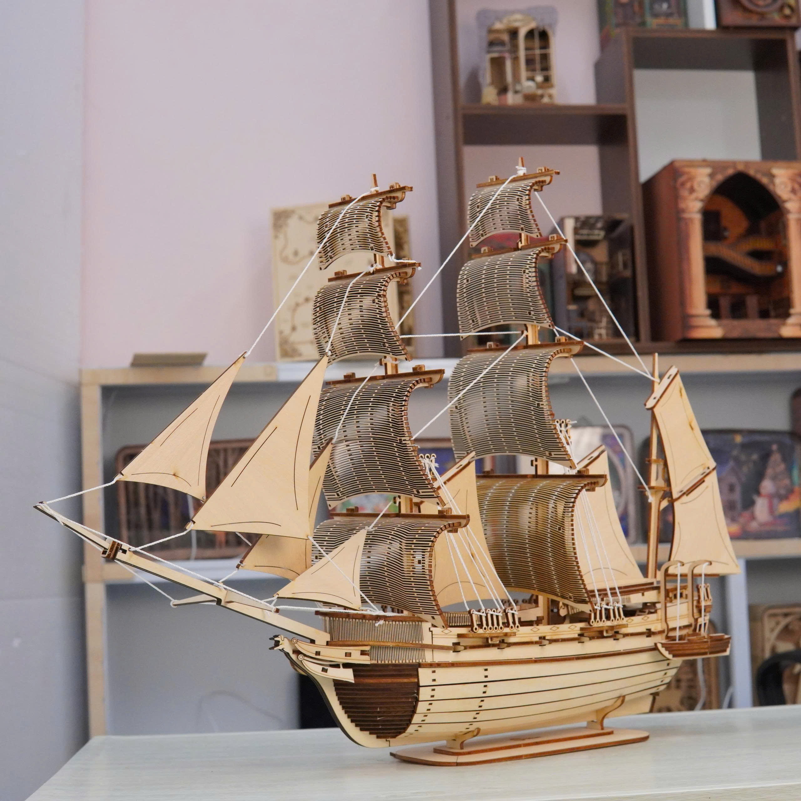 Halom Mô hình Lắp ráp nghệ thuật Halom Mariner – Người Đi Biển Halom