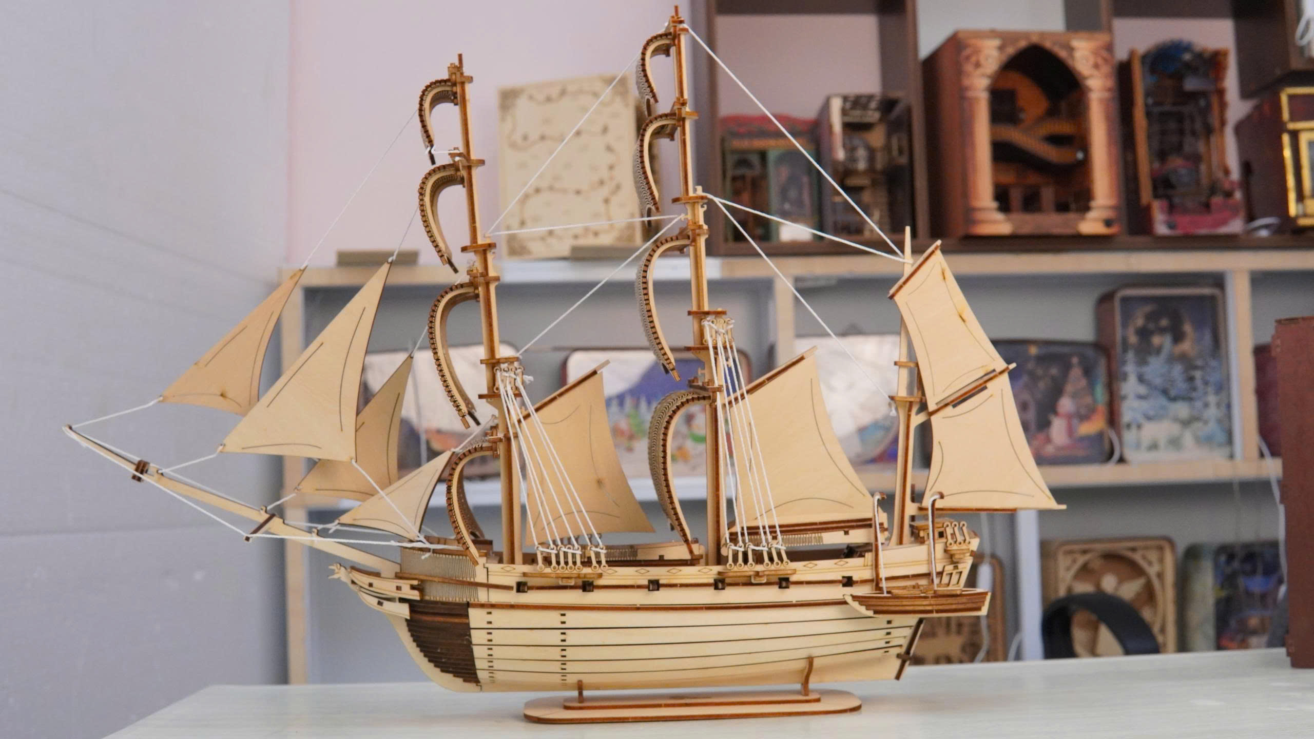 Halom Mô hình Lắp ráp nghệ thuật Halom Mariner – Người Đi Biển Halom