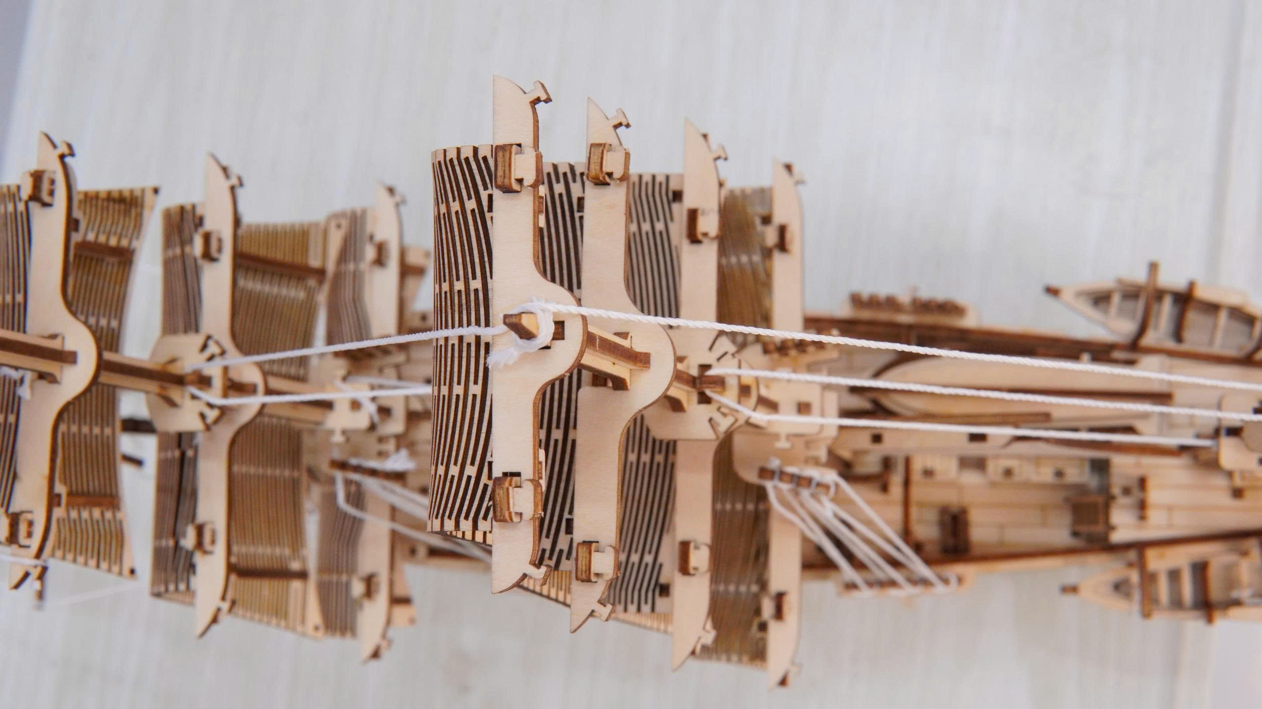 Mô hình Lắp ráp nghệ thuật Halom Mariner – Người Đi Biển Halom