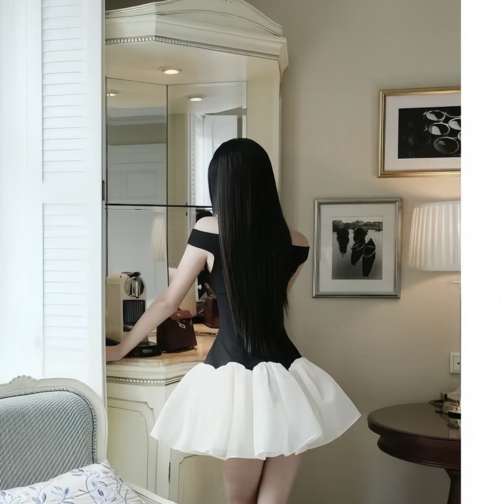 Đầm váy xòe ngắn trễ vai phối màu đen trắng phong cách tiểu thư sang trọng | vd70