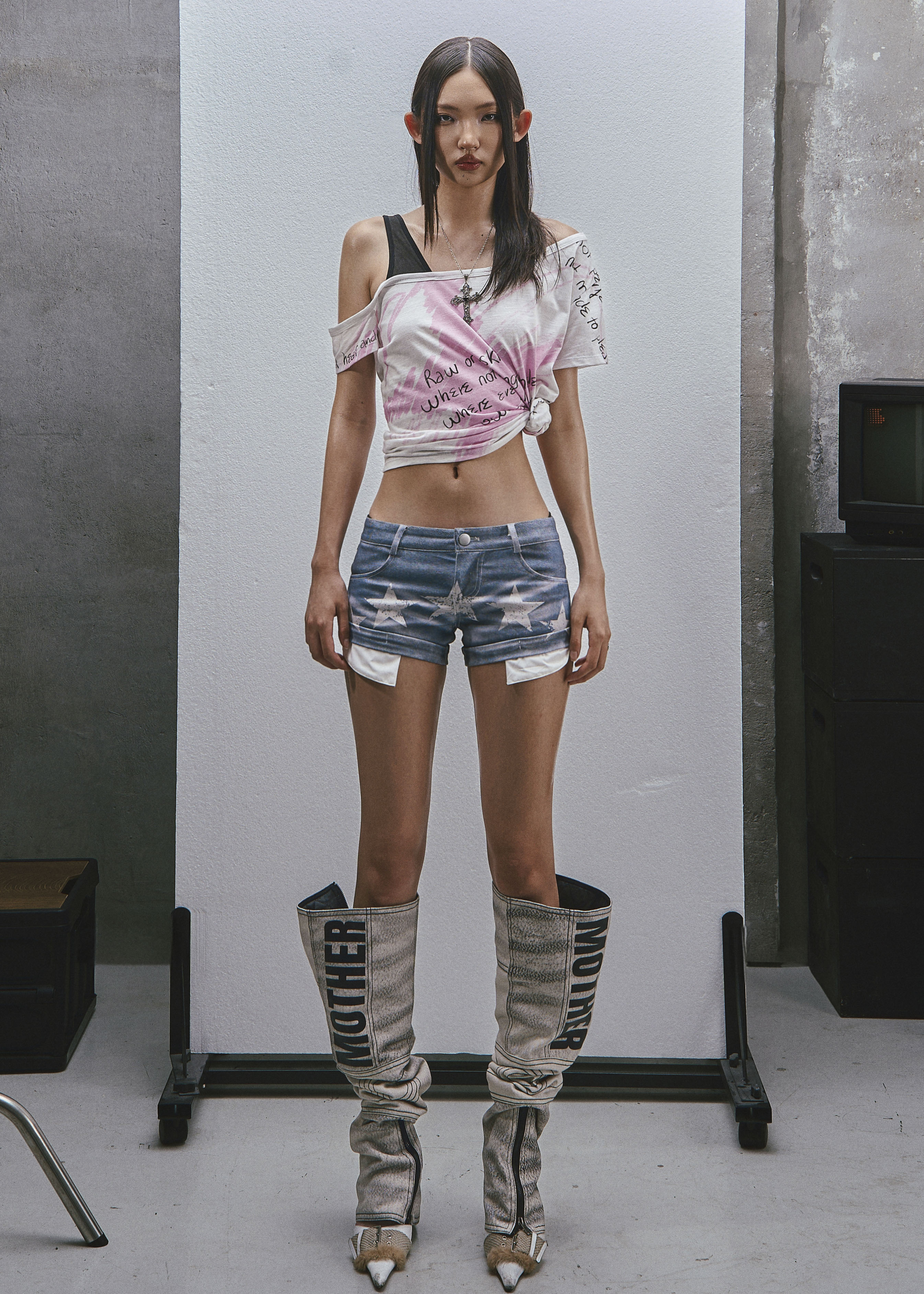 RAW Low Waist Printed Short Jeans