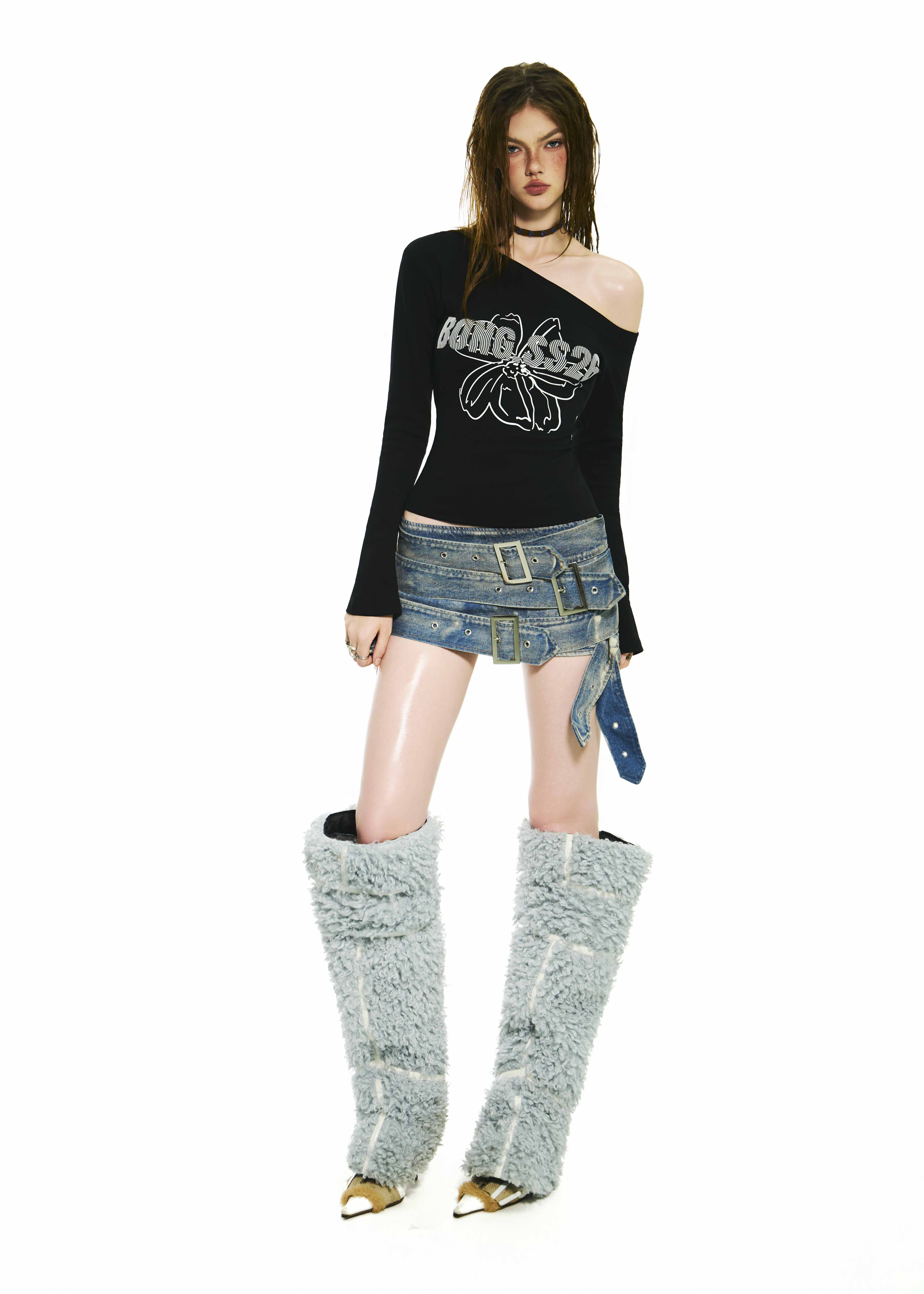 BONG One Shoulder Long Sleeves Top