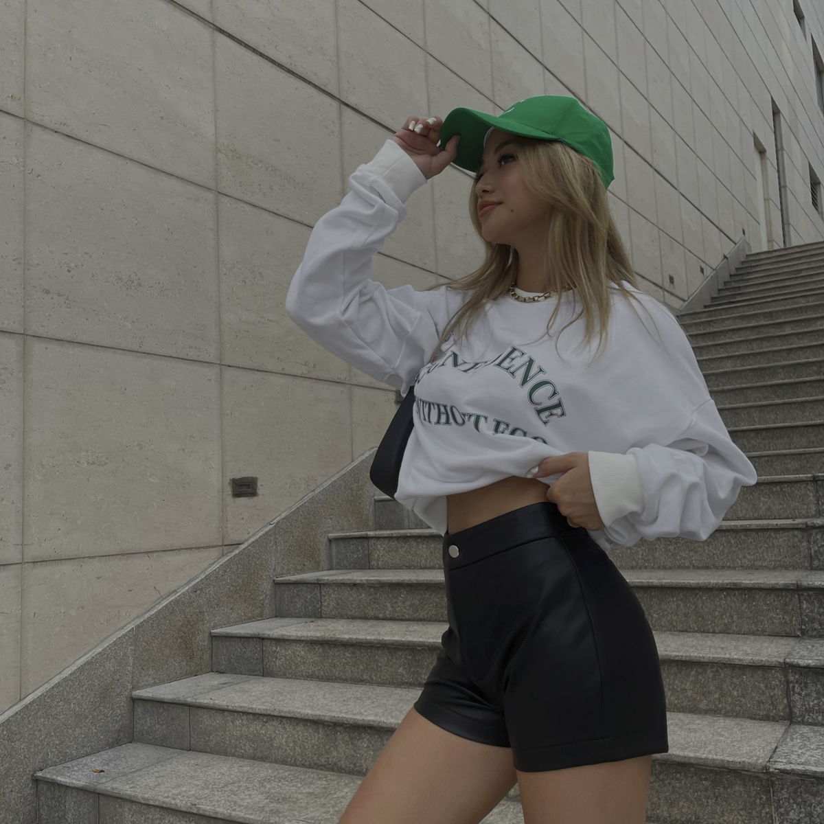 C Strapback Cap - Nón lưỡi trai thêu chữ C