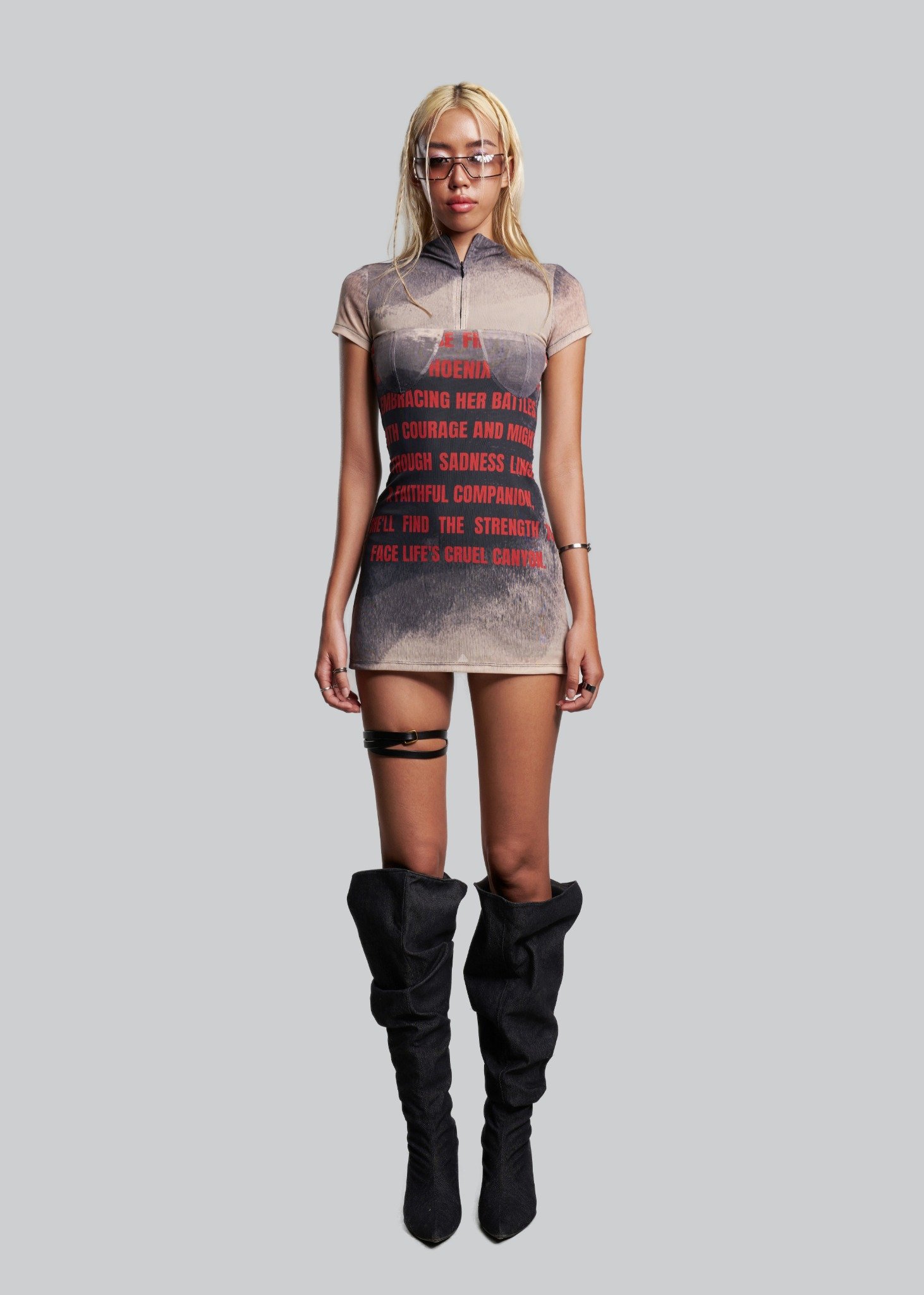 IUNU High Neck Letter Printed Dress