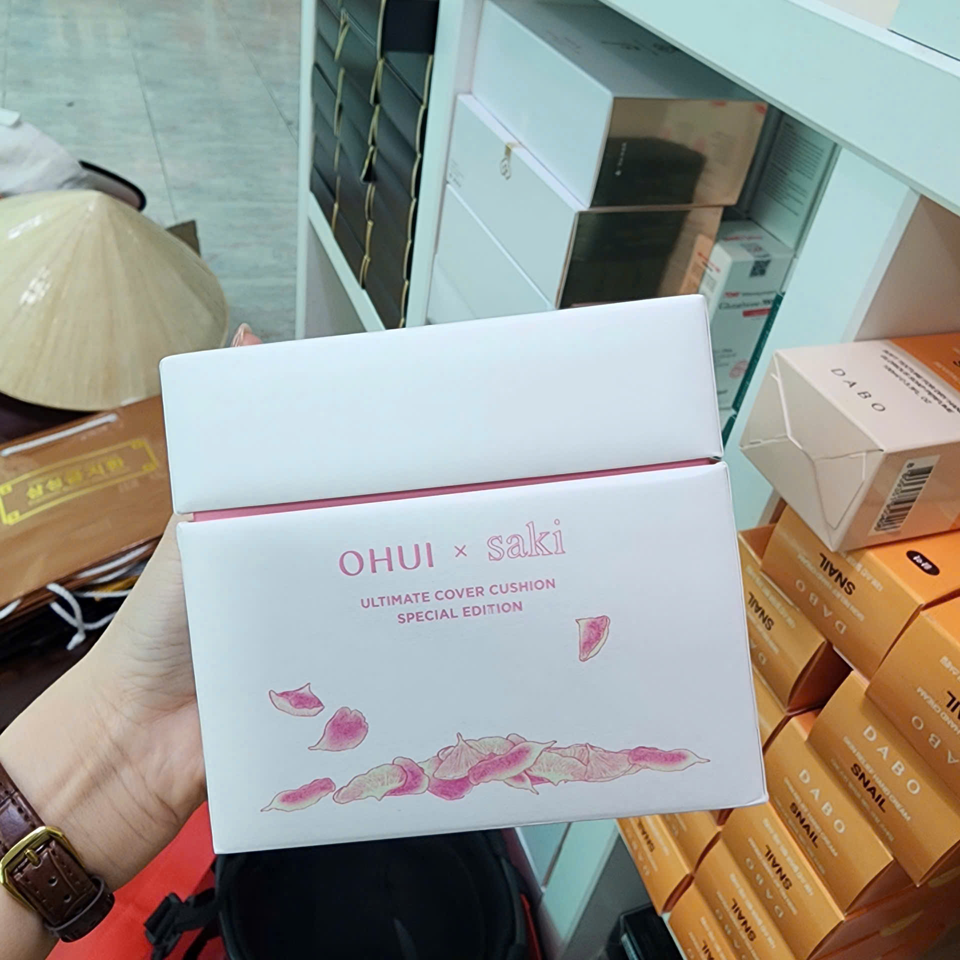 OHUI X SAKI ULTIMATE COVER CUSHION SPECIAL EDITION