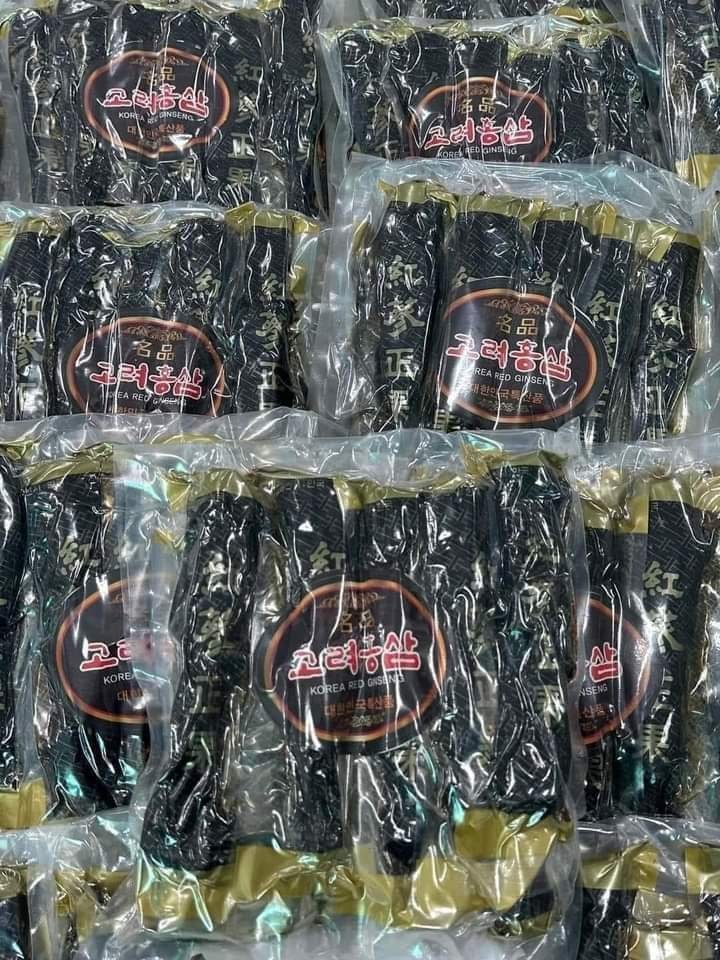 SÂM ĐEN TẨM MẬT ONG NGUYÊN CỦ TÚI 500GAM 5-6 CỦ