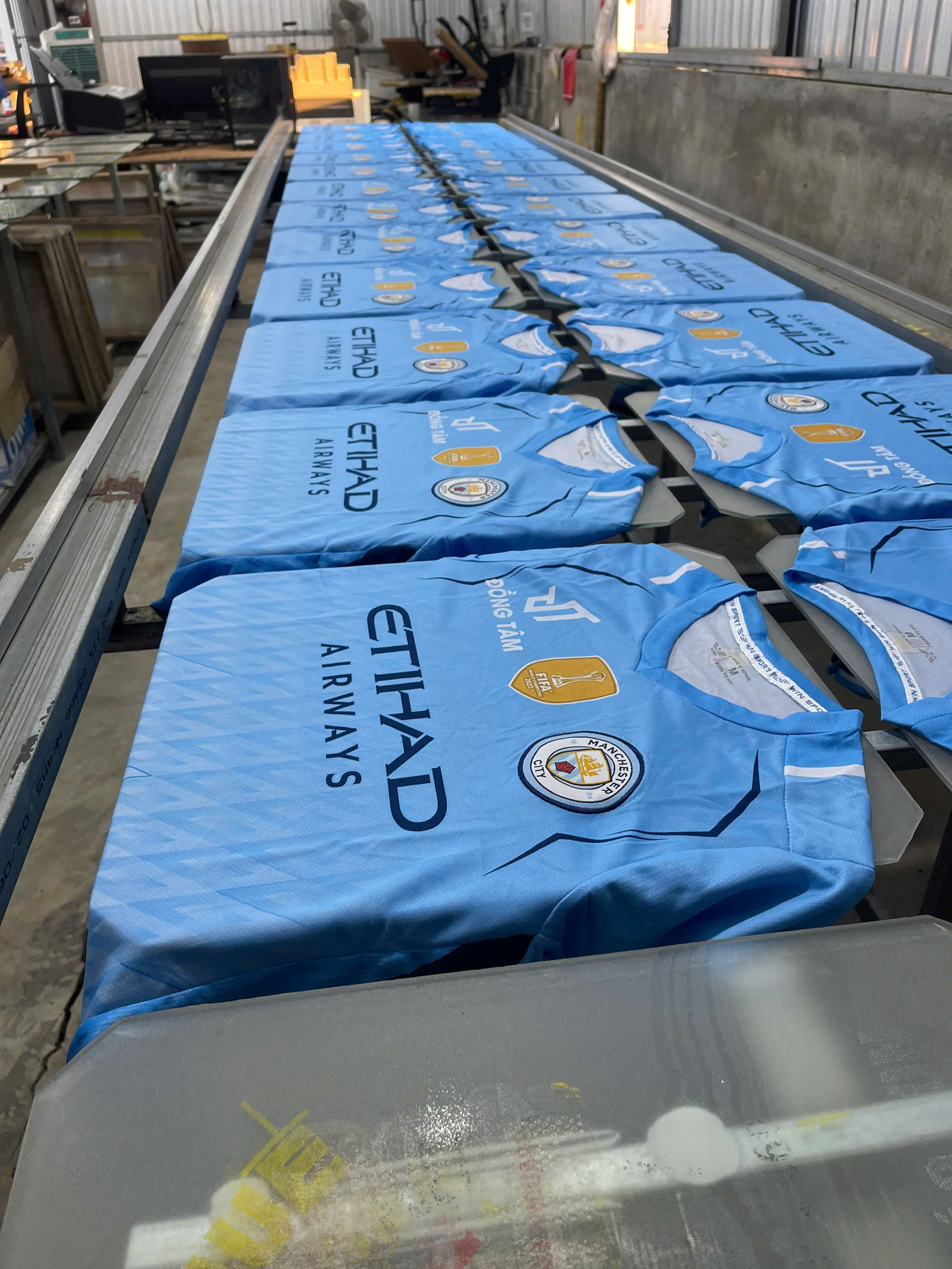 Mẫu Áo đá banh Man City thành phẩm
