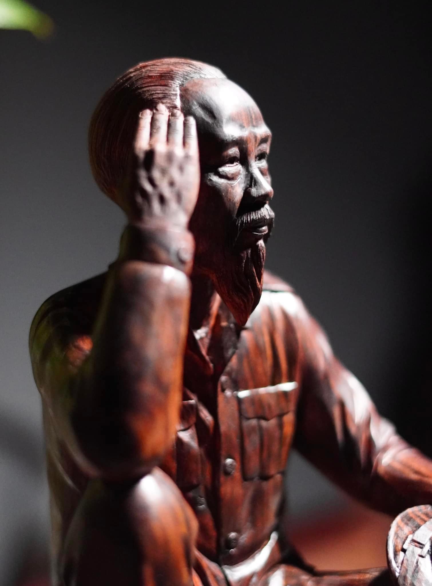 Vì Sao Tượng Gỗ Thuần Việt Là Món Quà Tinh Tế Và Ý Nghĩa Cho Mọi Dịp Lễ?