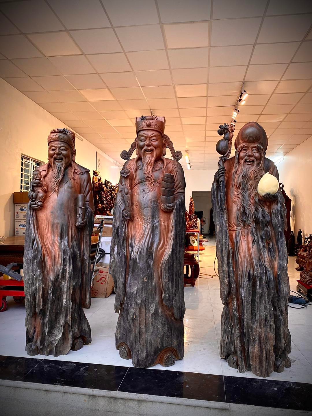 Tượng Gỗ Phúc Lộc Thọ - Biểu Tượng Của Sự May Mắn Và Thịnh Vượng