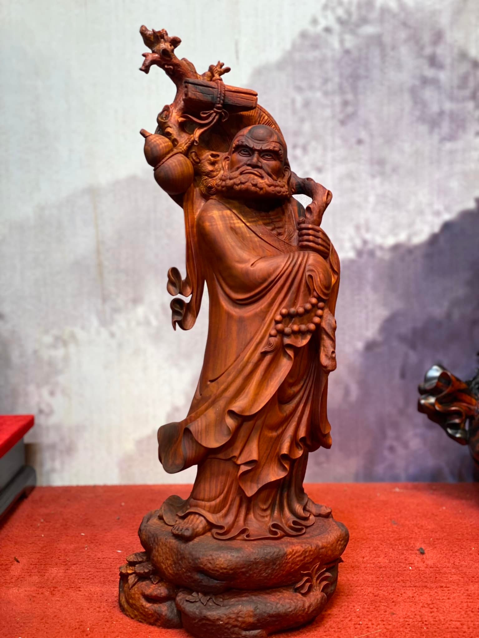 Những Bức Tượng Gỗ Đẹp Nhất - Biểu Tượng Của Nghệ Thuật Và Phong Thủy