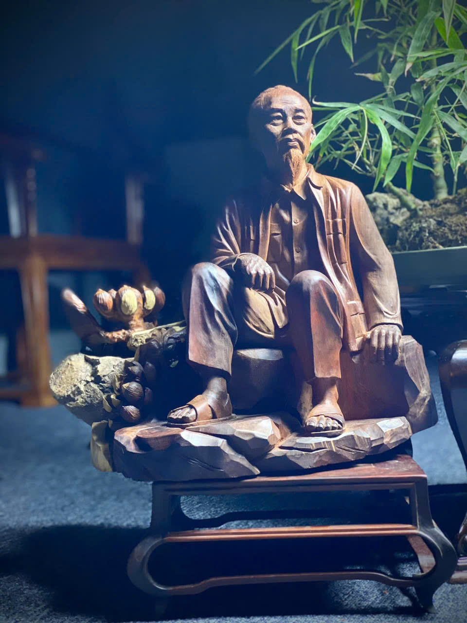 Tượng Bác Hồ – Biểu Tượng Lịch Sử, Tình Yêu Thương Và Lòng Biết Ơn