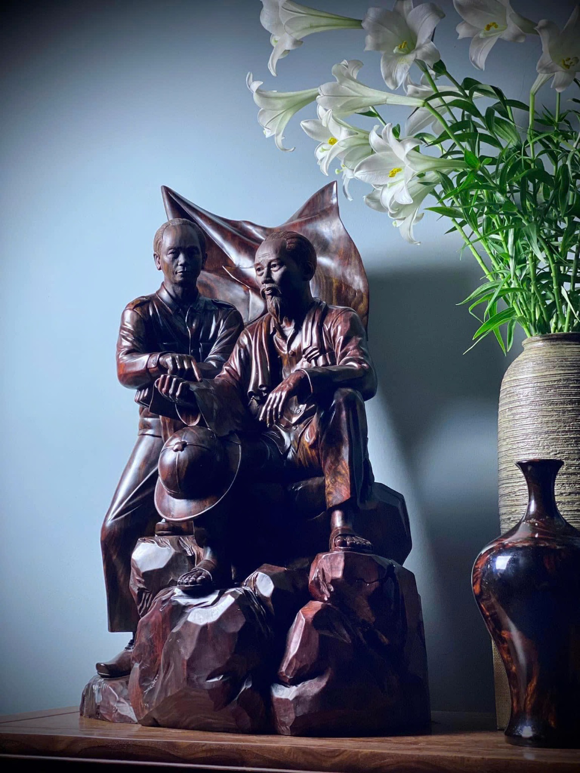 Mua tượng Bác Hồ ở đâu tại Hà Nội? Gợi ý địa chỉ uy tín cho người yêu mỹ nghệ gỗ