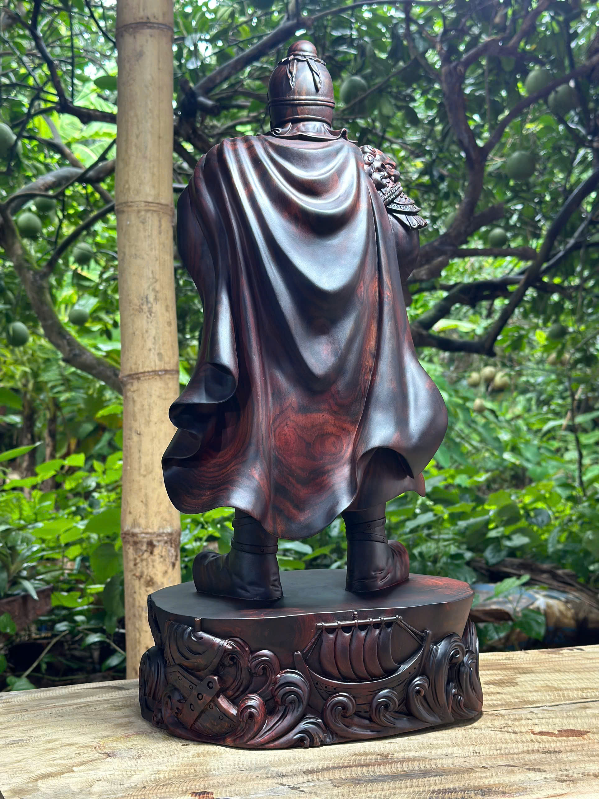Tượng gỗ Hưng Đạo Vương Trần Quốc Tuấn