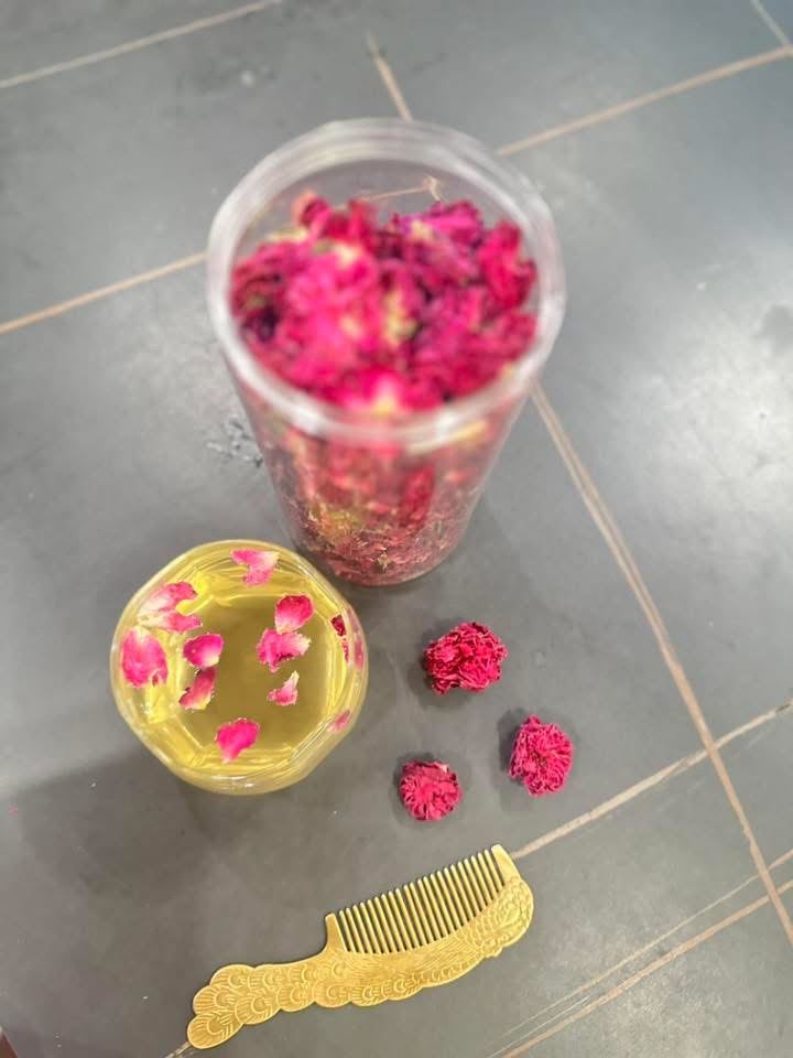 Hũ 100g trà Hoa Hồng cổ thơm ngát canh tác tự nhiên