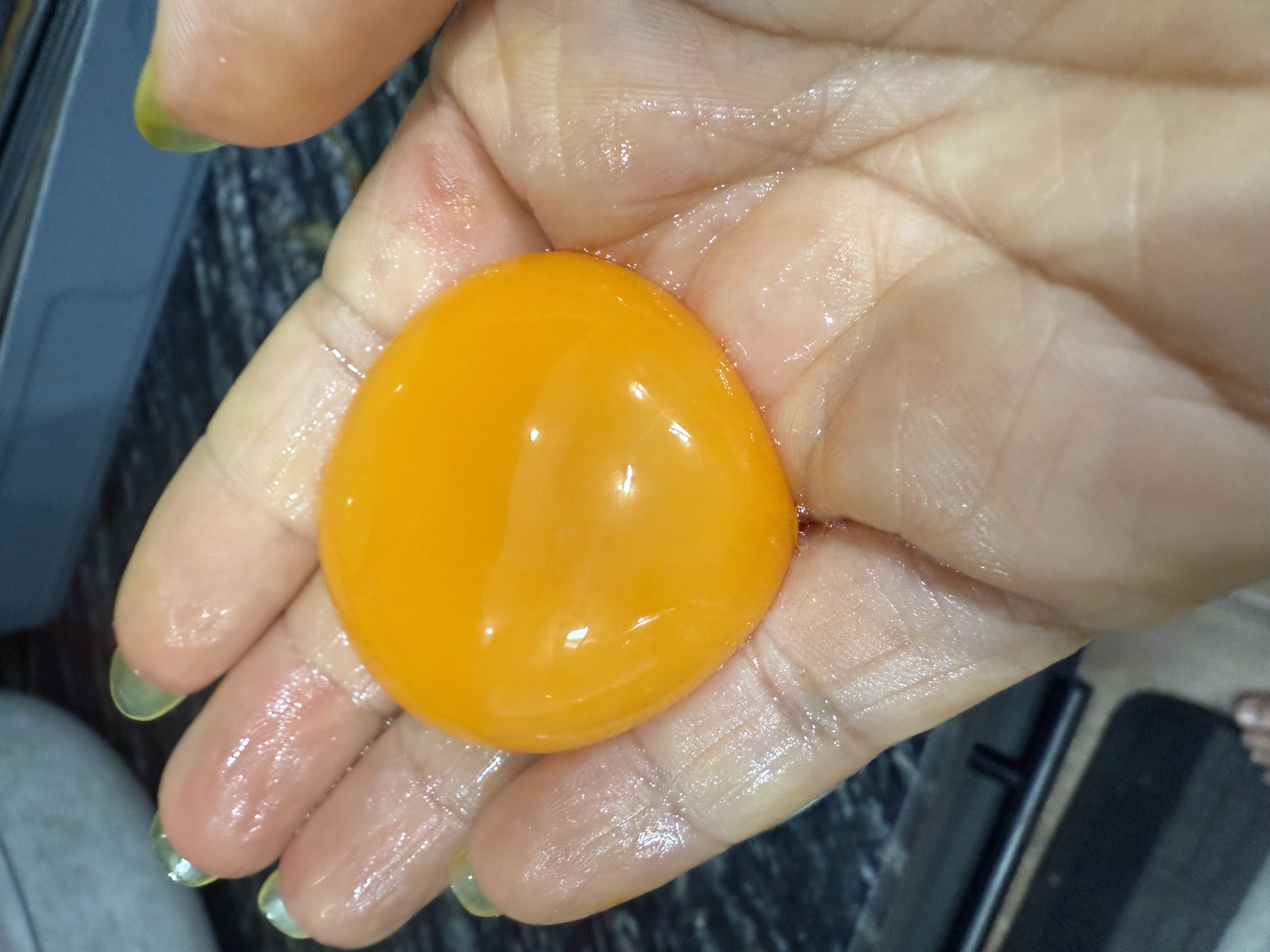 Trứng gà nghệ mật ong lên men