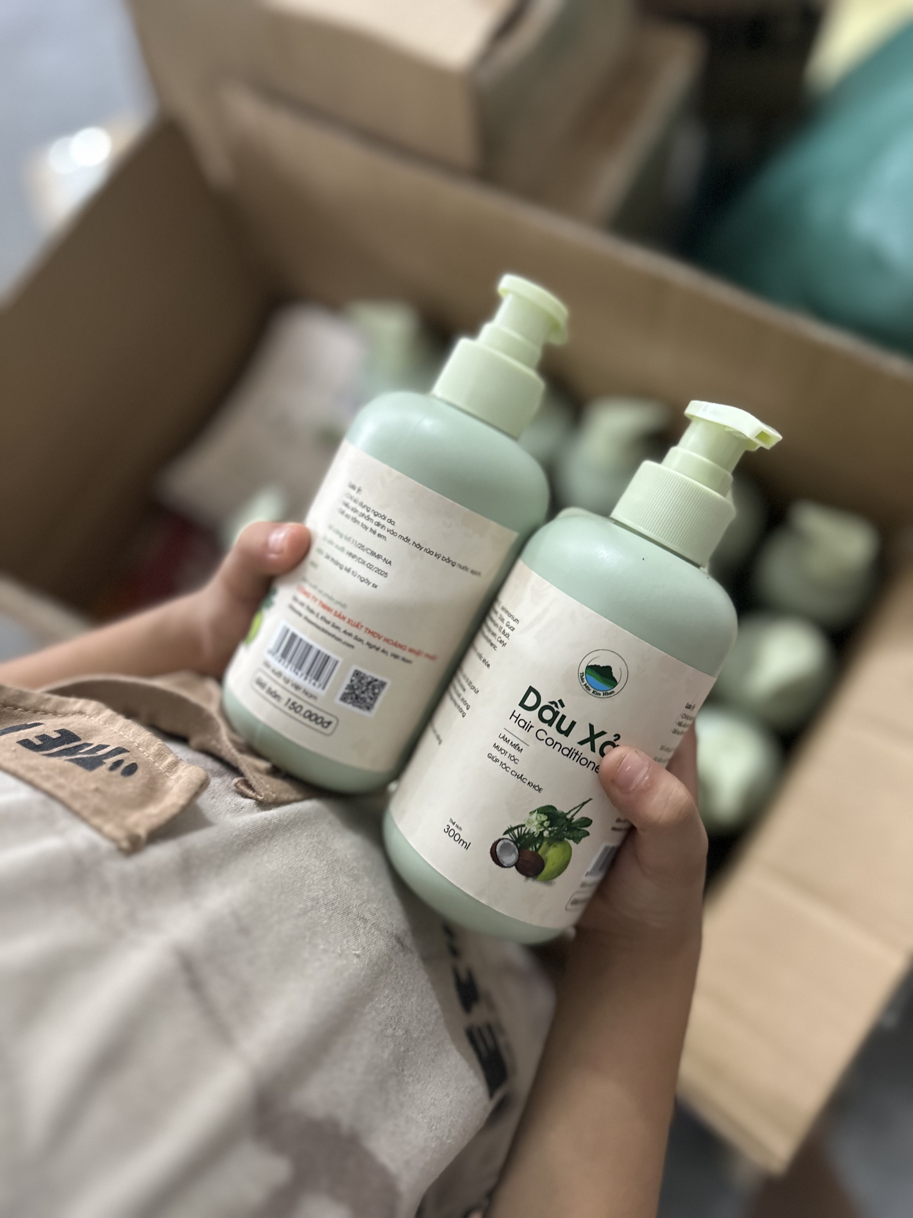 Xả tóc Dừa Bưởi Thảo Mộc Kim Nhan 300ml