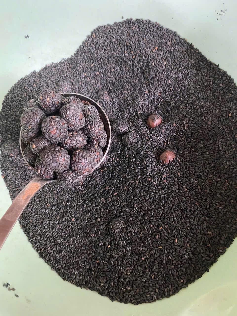 viên hoàn hà thủ ô đỗ đen hanmade