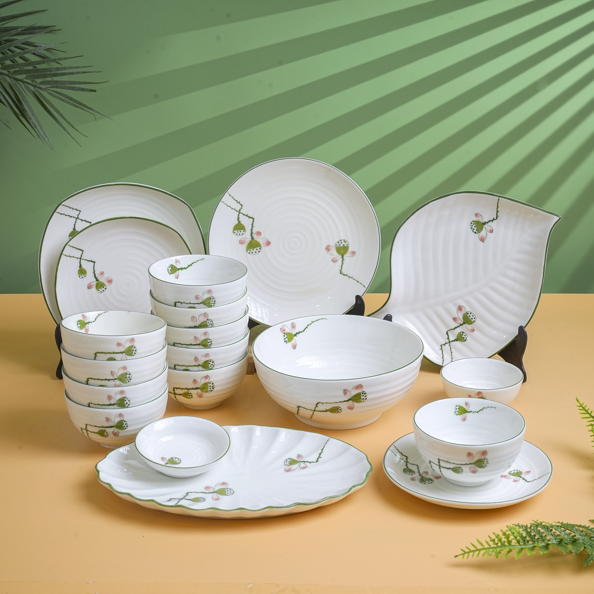 SÉT BÁT ĐĨA VUỐT HÀNG VẼ TAY ĐÀI SEN
