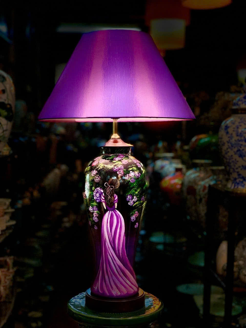 ĐÈN NGỦ BẰNG SỨ