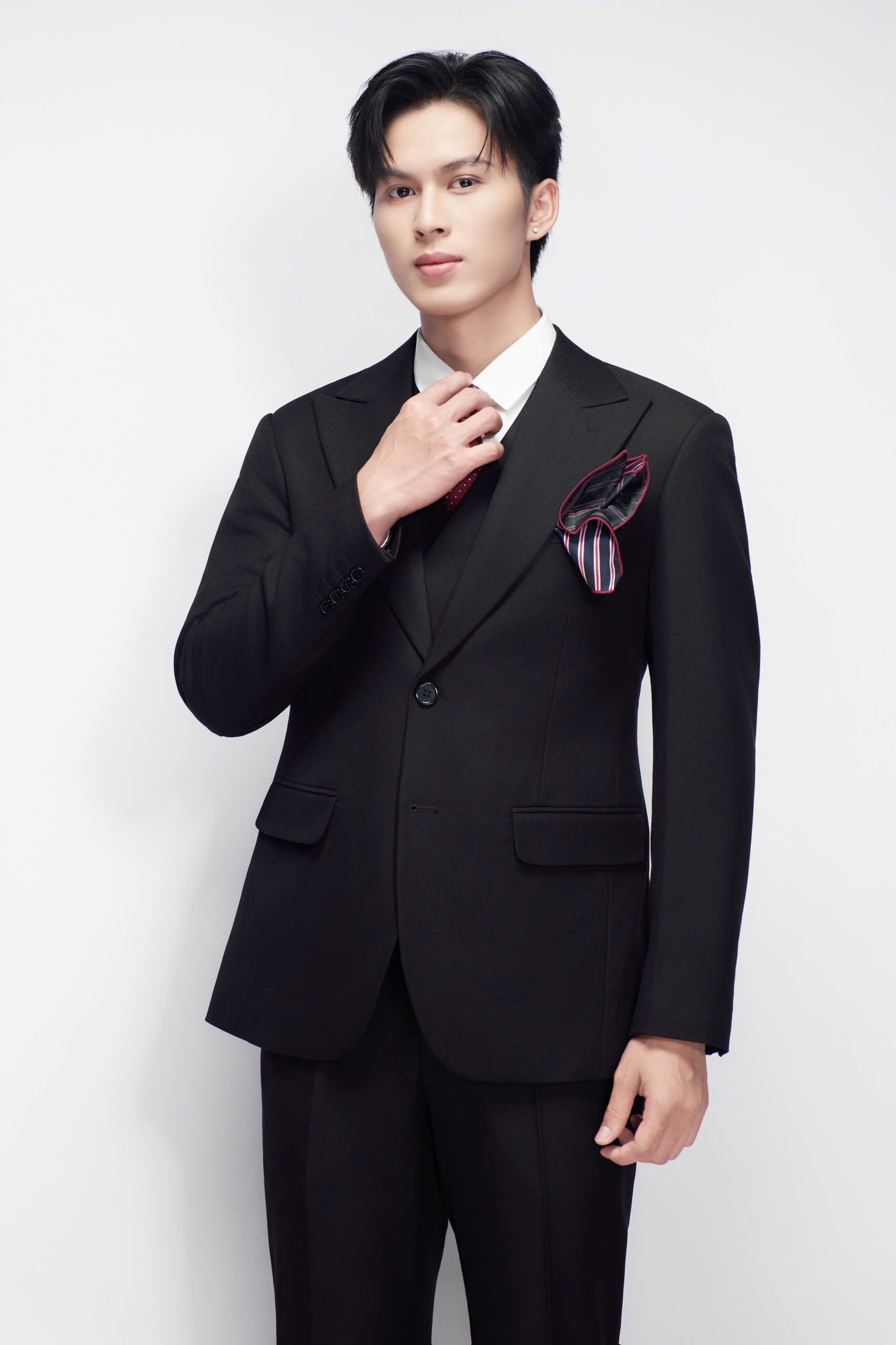 VEST ĐEN CLASSIC