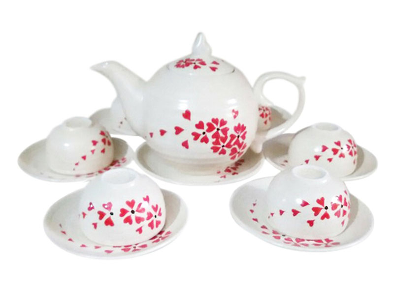 Bộ Ấm Trà Bát Tràng Men Kem Hoa Đỏ (Liên hệ nhận báo giá)