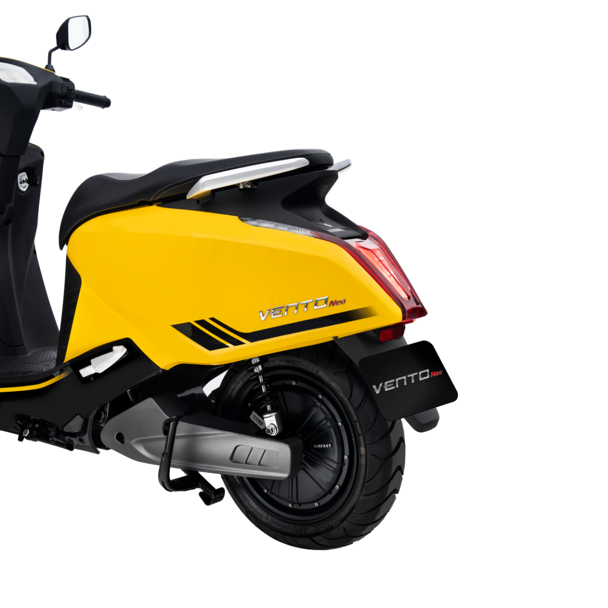 Xe máy điện Vinfast VENTO NEO - VÀNG