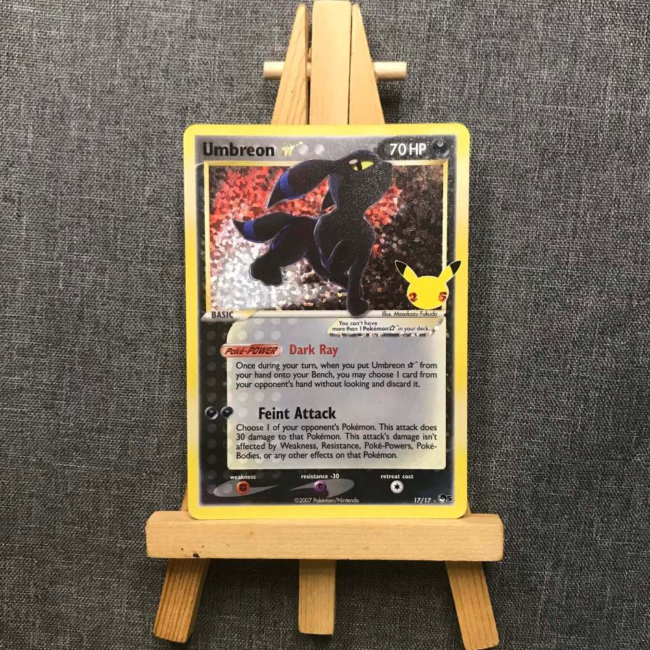 Thẻ hình Pokemon Umbreon Gold Star 17/17 - Lá bài lẻ Ultra Rare 25th Celebration Classic Collection tiếng Anh chính hãng