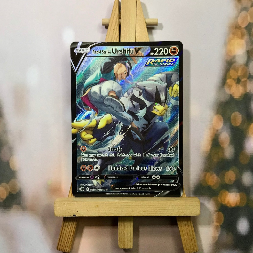 Thẻ hình Pokemon Rapid Strike Urshifu V TG20/TG30 - Lá bài lẻ Ultra Rare tiếng Anh chính hãng