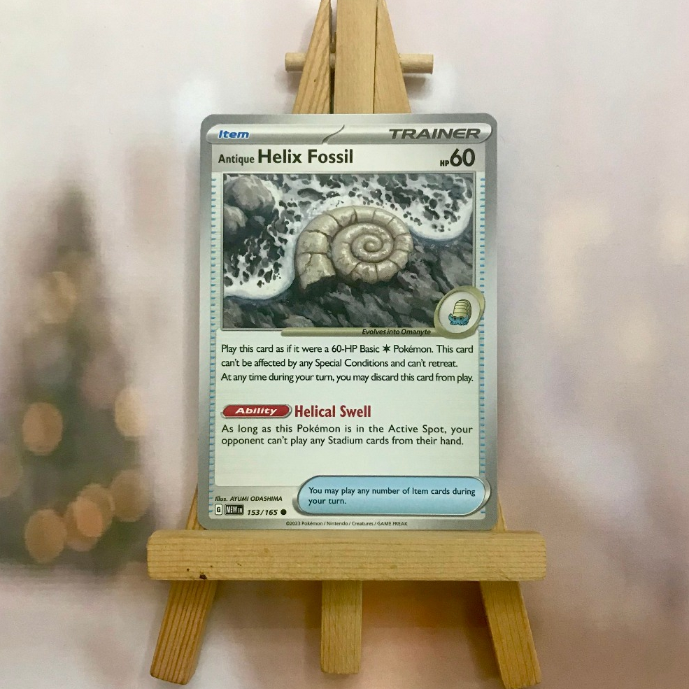 Thẻ hình Pokemon Antique Helix Fossil 153/165 - Lá bài Scarlet & Violet 151 Common Reverse Holo tiếng Anh  chính hãng