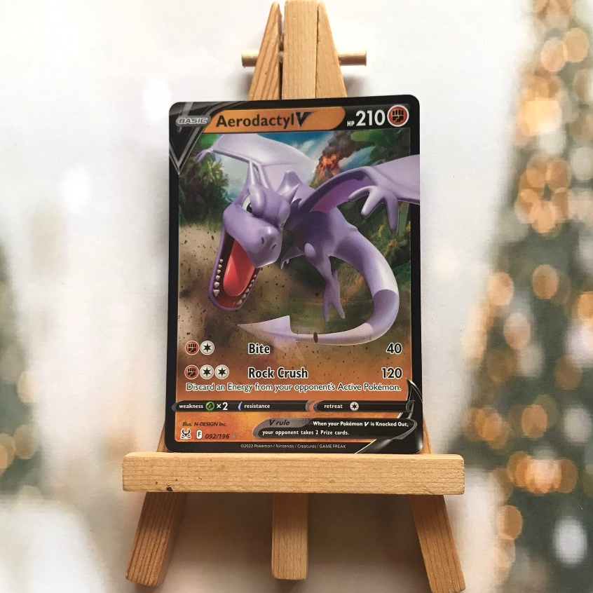 Thẻ hình Pokemon Aerodactyl V 092/196 - Lá bài Sword & Shield: Lost Origin Ultra Rare tiếng Anh chính hãng